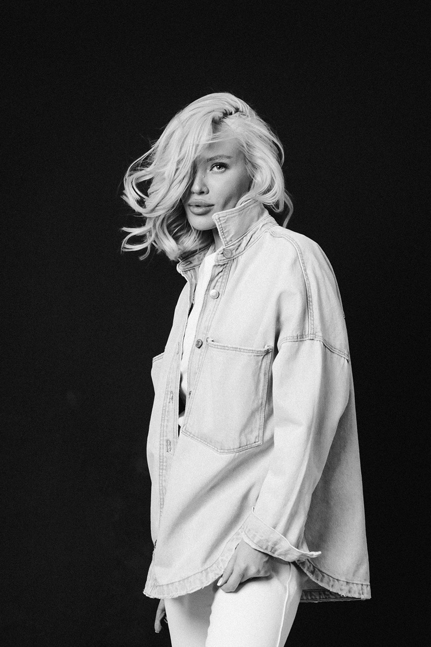 Фотостудия в Самаре. Фотостудия без фотографа. Автопортретная Самара