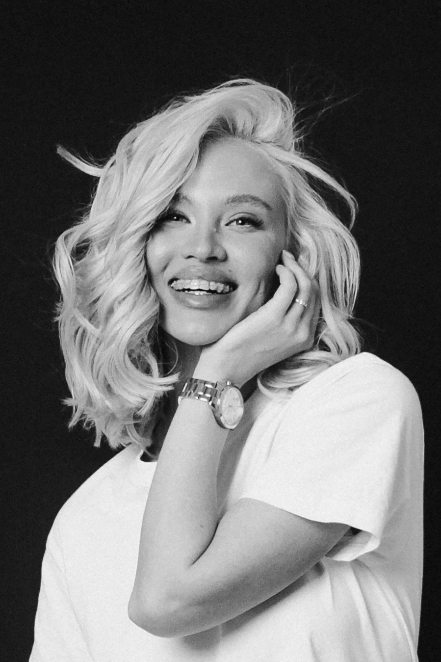 Фотостудия в Самаре. Фотостудия без фотографа. Автопортретная Самара