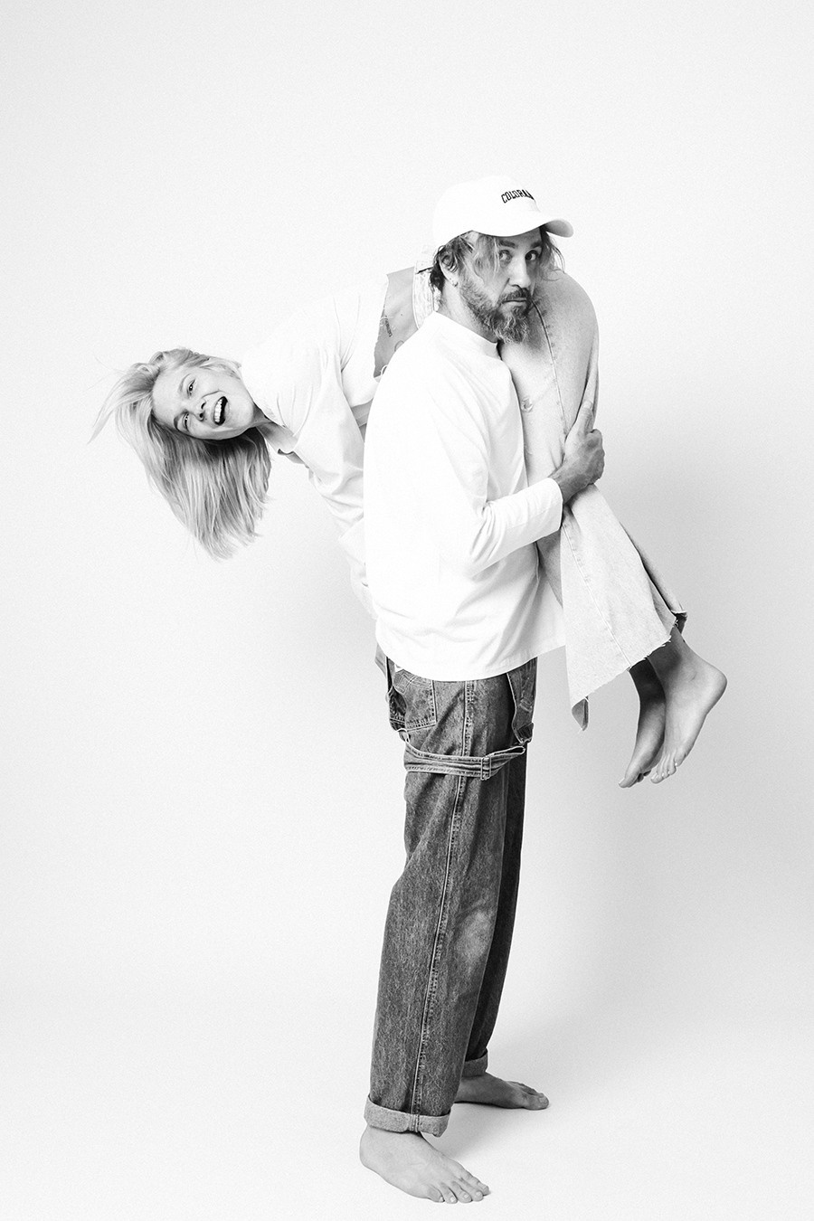 Фотостудия в Самаре. Фотостудия без фотографа. Автопортретная Самара