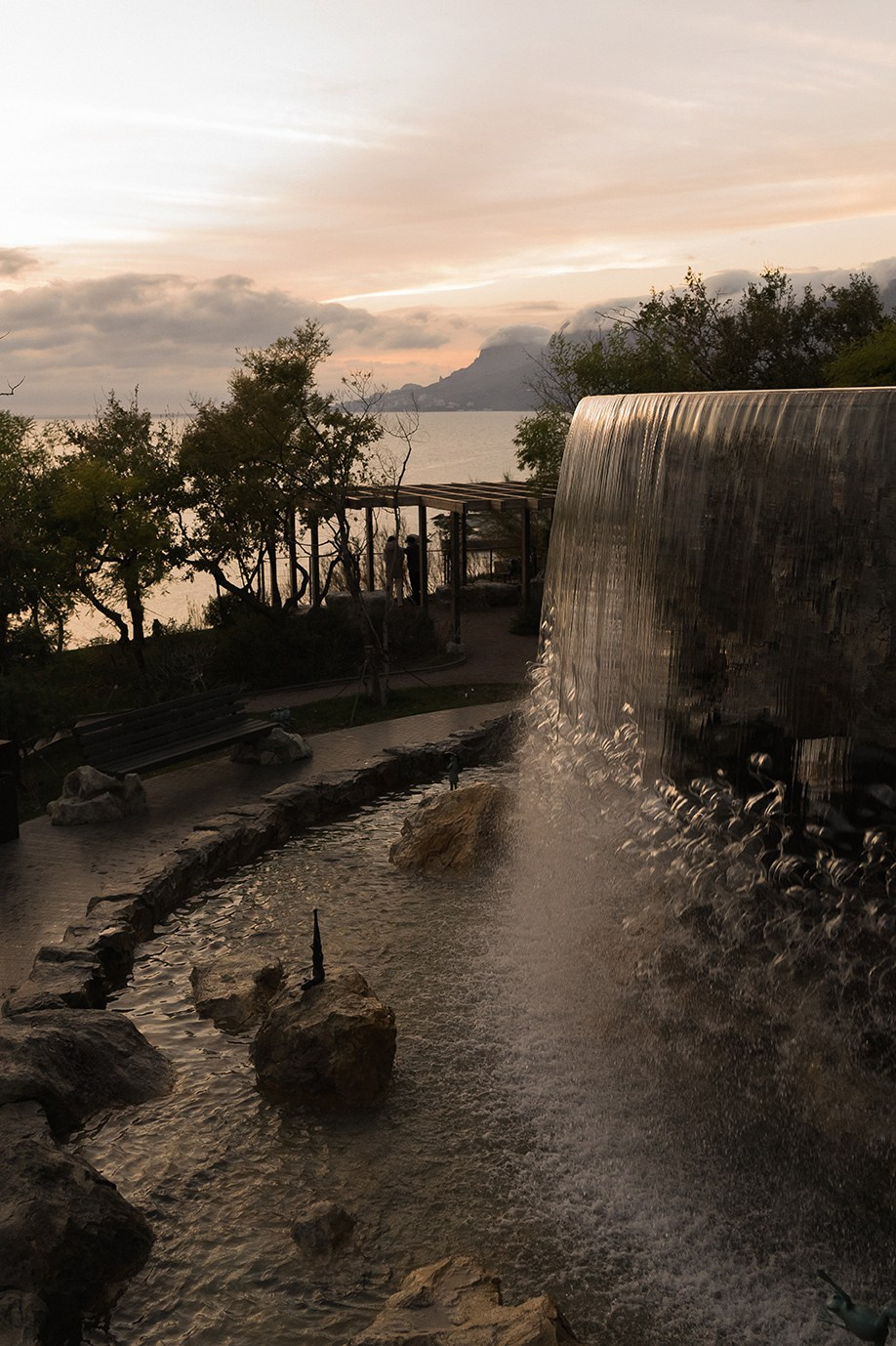 Съёмка на территории отеля. Семен Соколов