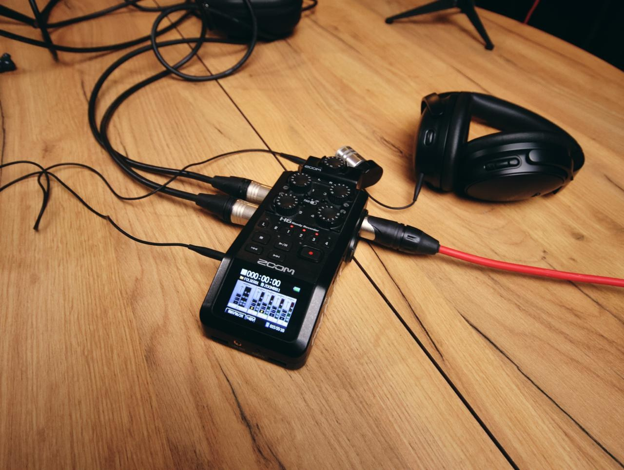 Зона подкастов. Свадебный и репортажный фотограф Дмитрий Кононенко