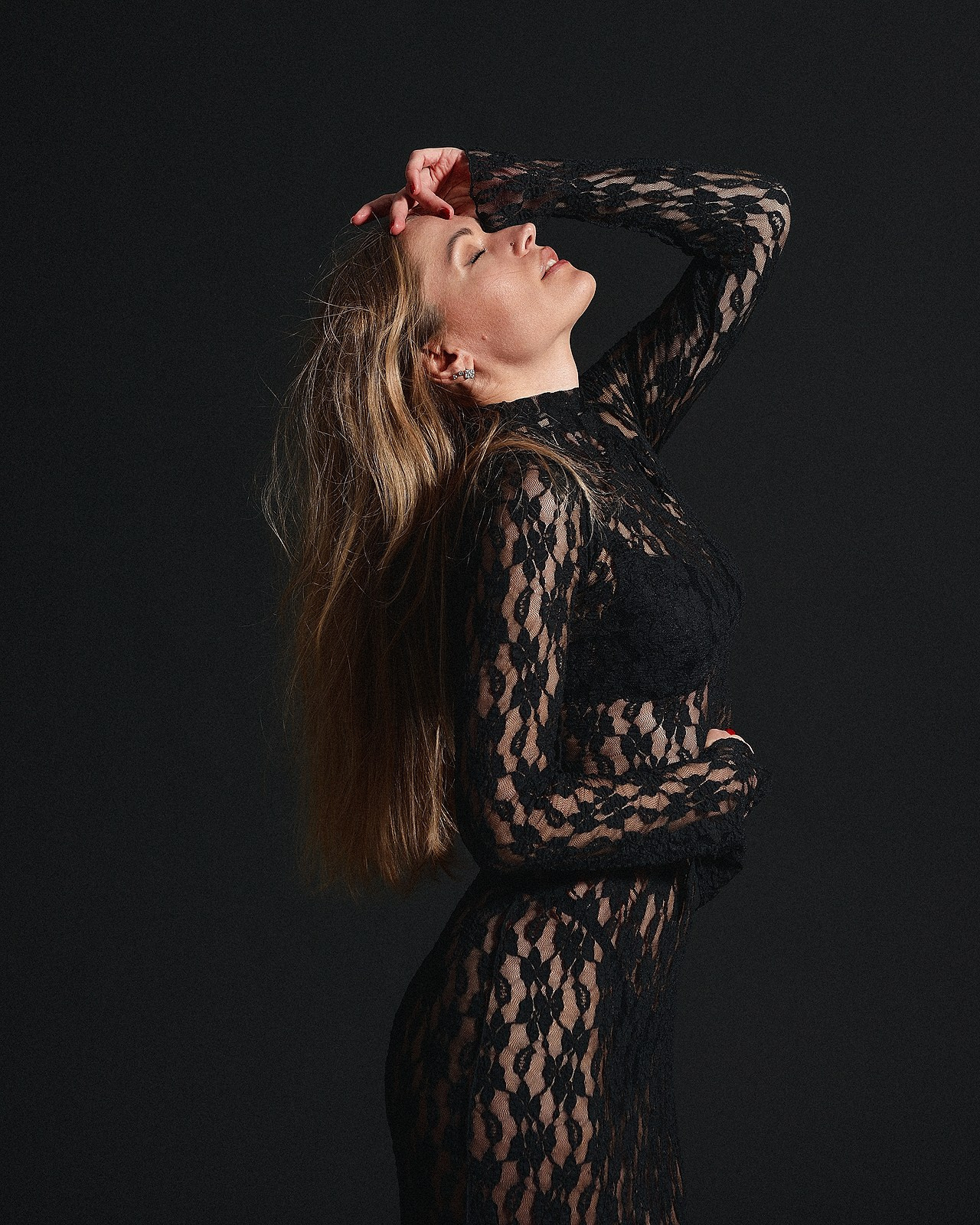 Портретная фотосессия | Катерина в студии Black & White | Фотограф Дарья Едапина Новосибирск. Фотограф Дарья Едапина Новосибирск