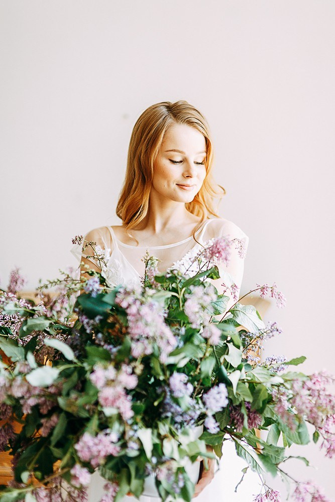 Утро невесты в сирени