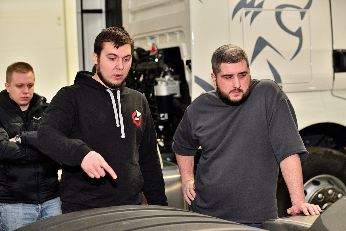 Центр технического обслуживания. Фотограф Сергей Сергеев