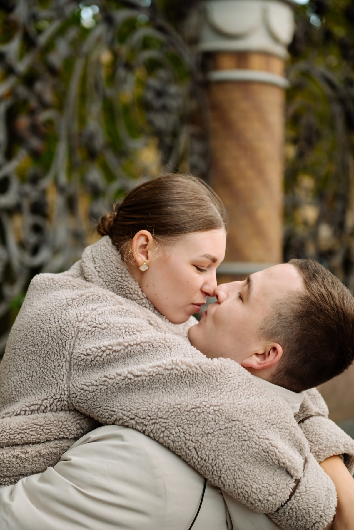 Осенняя фотосессия с парнем в Питере в центре города. Свадебный и сеейный фотограф в Санкт-Петербурге Елена Худякова