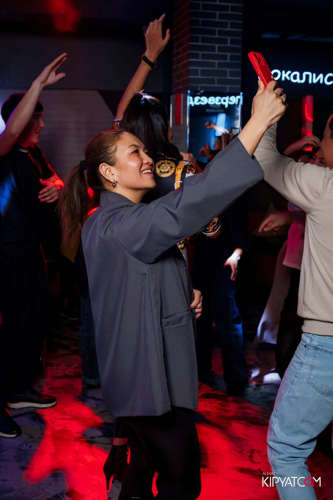 КАРАОКЕ DOREMI. КИПЯТКОМ АЛМАТЫ! Фотосъемка мероприятий в Алматы