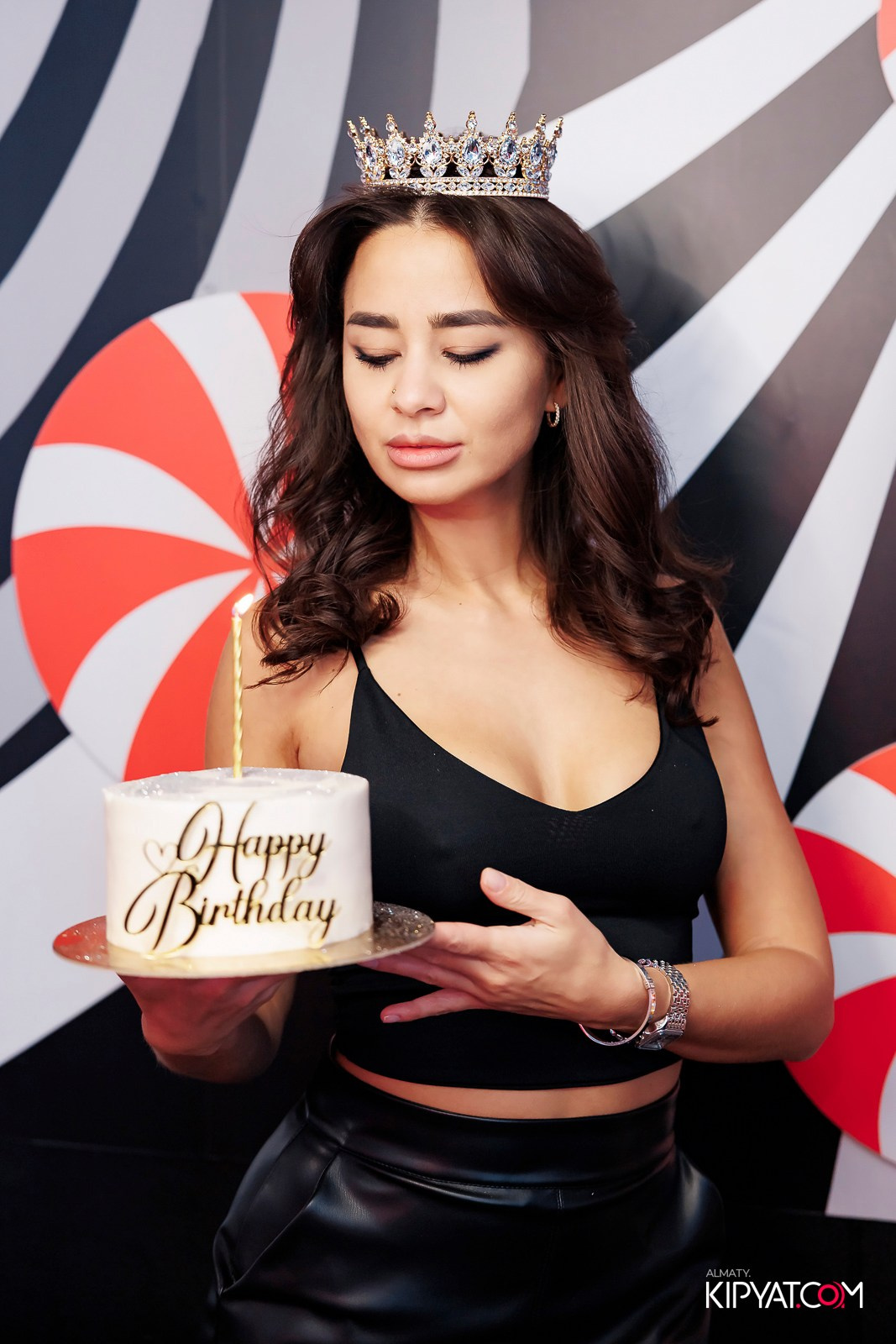 ЗАЯ, НА БИС. КИПЯТКОМ АЛМАТЫ!