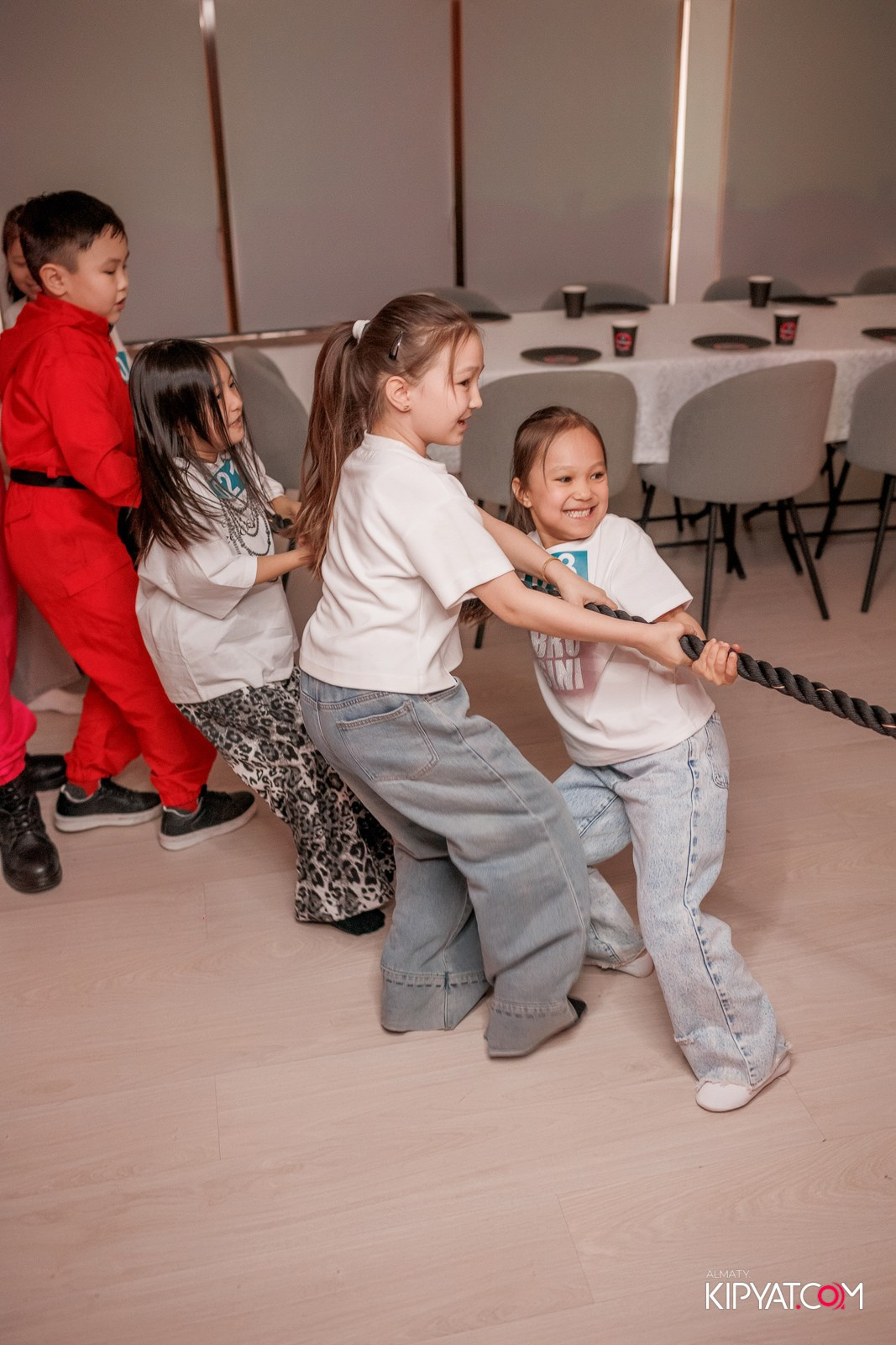 КВЕСТ-ШОУ ALAROVICH / ИГРА В КАЛЬМАРА. КИПЯТКОМ АЛМАТЫ!