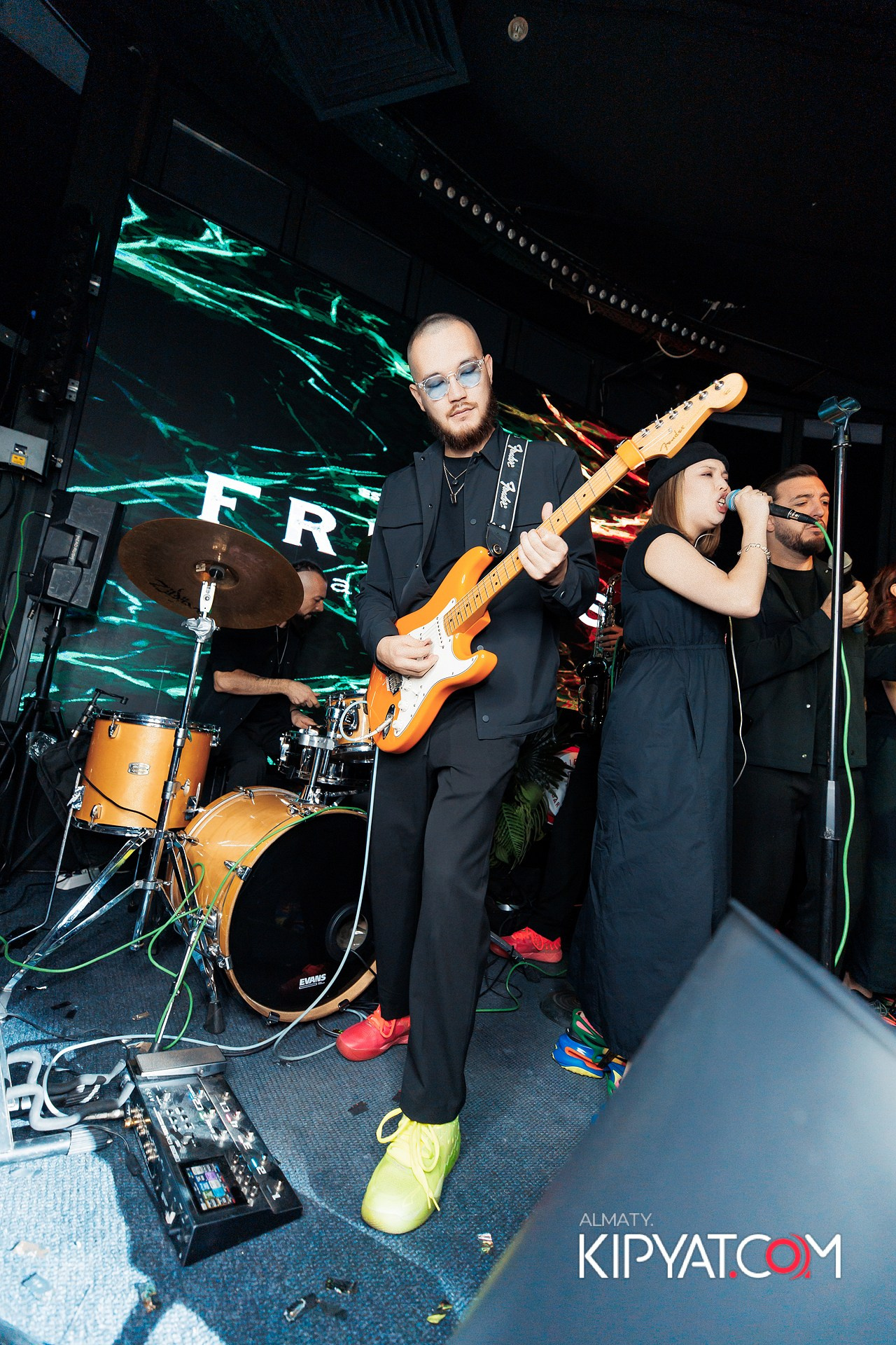 Friends bar & terrace. КИПЯТКОМ АЛМАТЫ! Фотосъемка мероприятий в Алматы