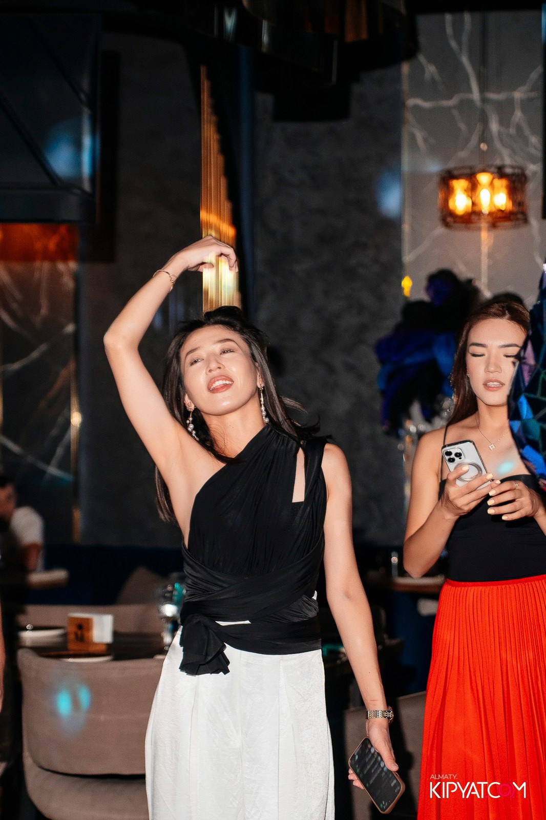 MOOD KARAOKE & TERRACE. КИПЯТКОМ АЛМАТЫ!