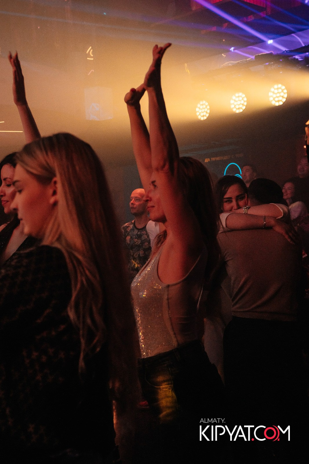 SANTA BARBARA — «OldСкулы Свело» Выступление группы 101. КИПЯТКОМ АЛМАТЫ!