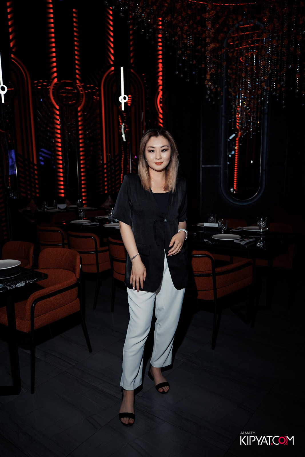 FRIENDS BAR & TERRACE. КИПЯТКОМ АЛМАТЫ!