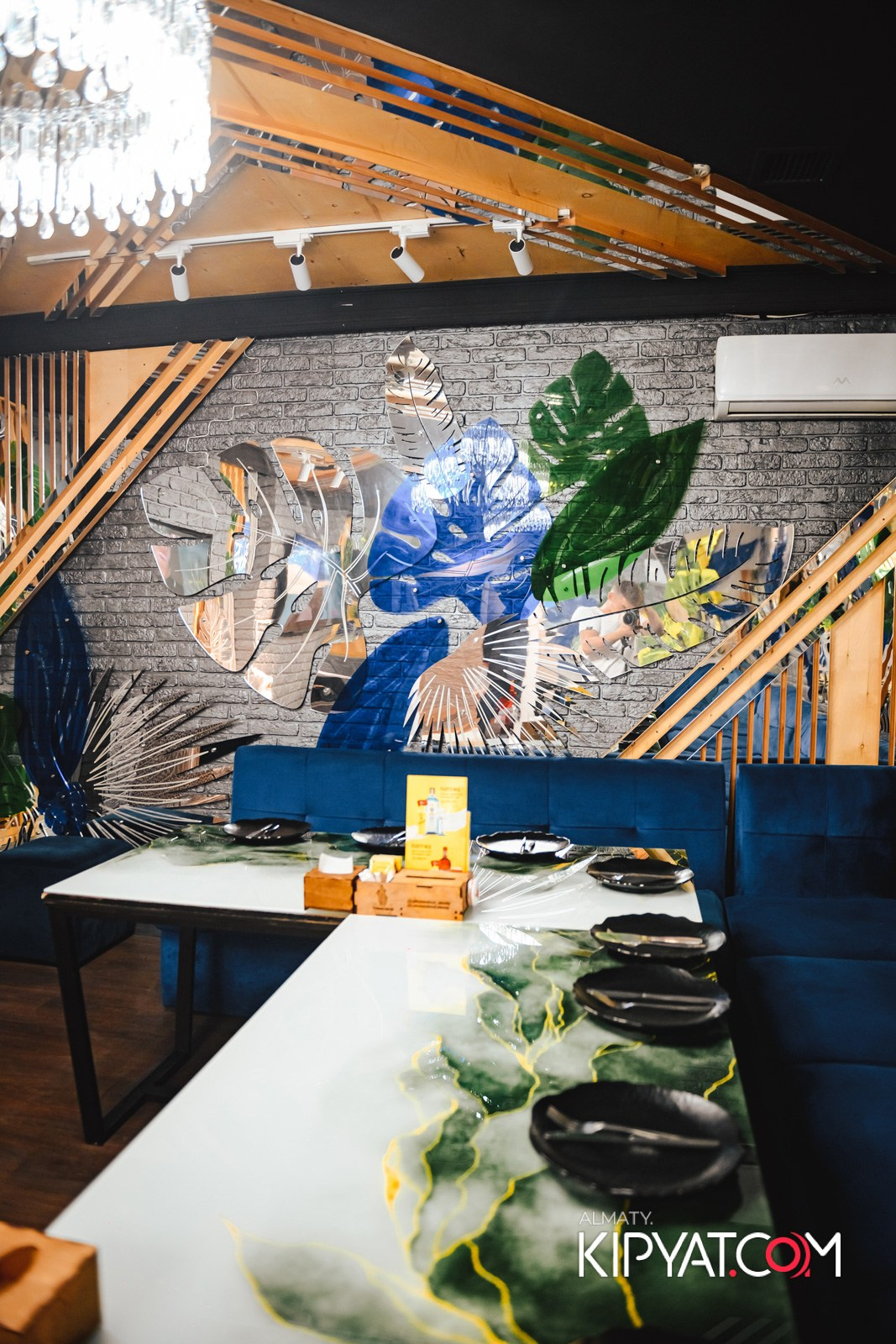 УХО И МЕДВЕДЬ НА ГАГАРИНА. КИПЯТКОМ АЛМАТЫ!