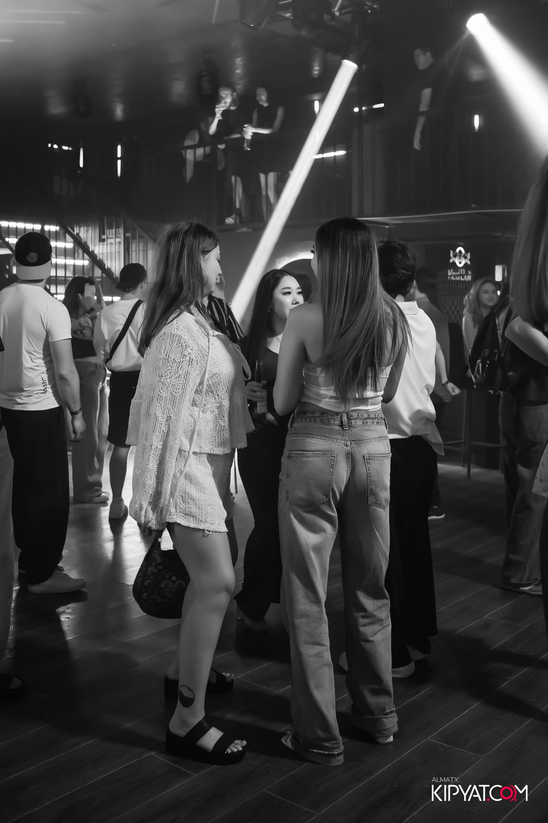 НОЧНОЙ КЛУБ ICON. КИПЯТКОМ АЛМАТЫ!