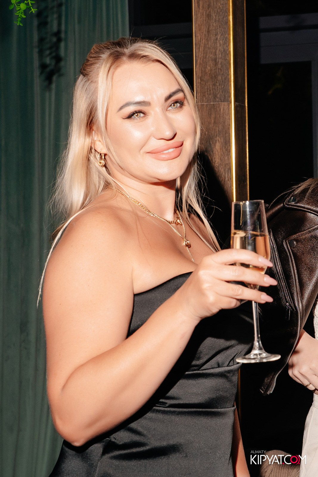 ПРЕЗЕНТАЦИЯ ЖУРНАЛА «VELLURE». КИПЯТКОМ АЛМАТЫ!