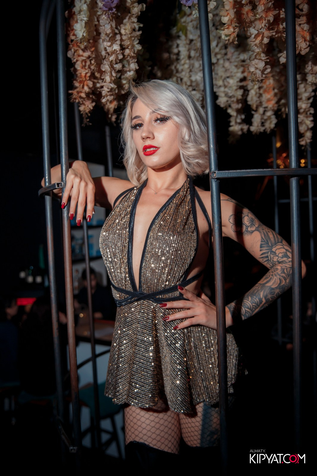 UYAT EMES BAR. КИПЯТКОМ АЛМАТЫ!