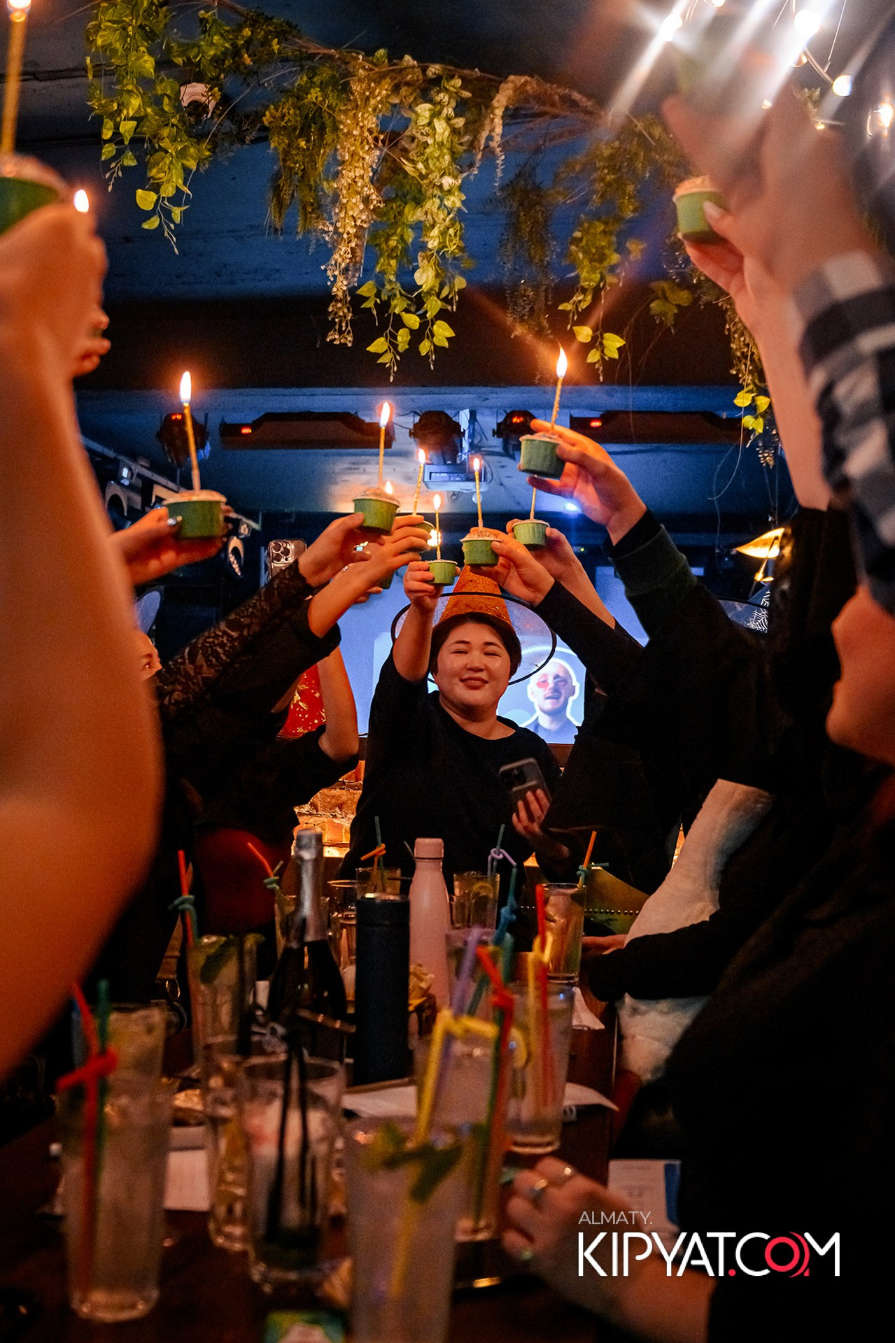 MUNCHEN PUB НА ПАНФИЛОВА. КИПЯТКОМ АЛМАТЫ!