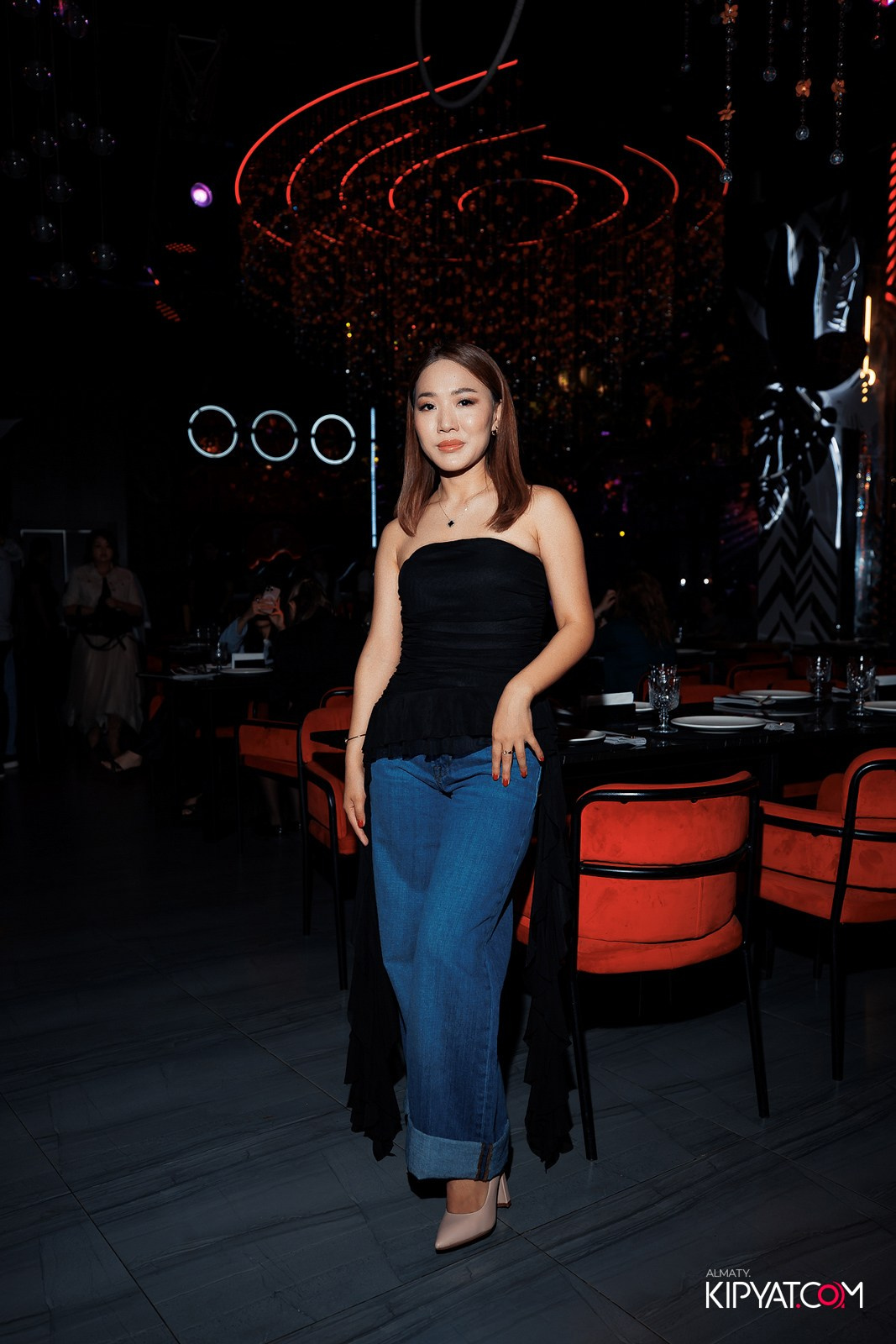 FRIENDS BAR & TERRACE. КИПЯТКОМ АЛМАТЫ!