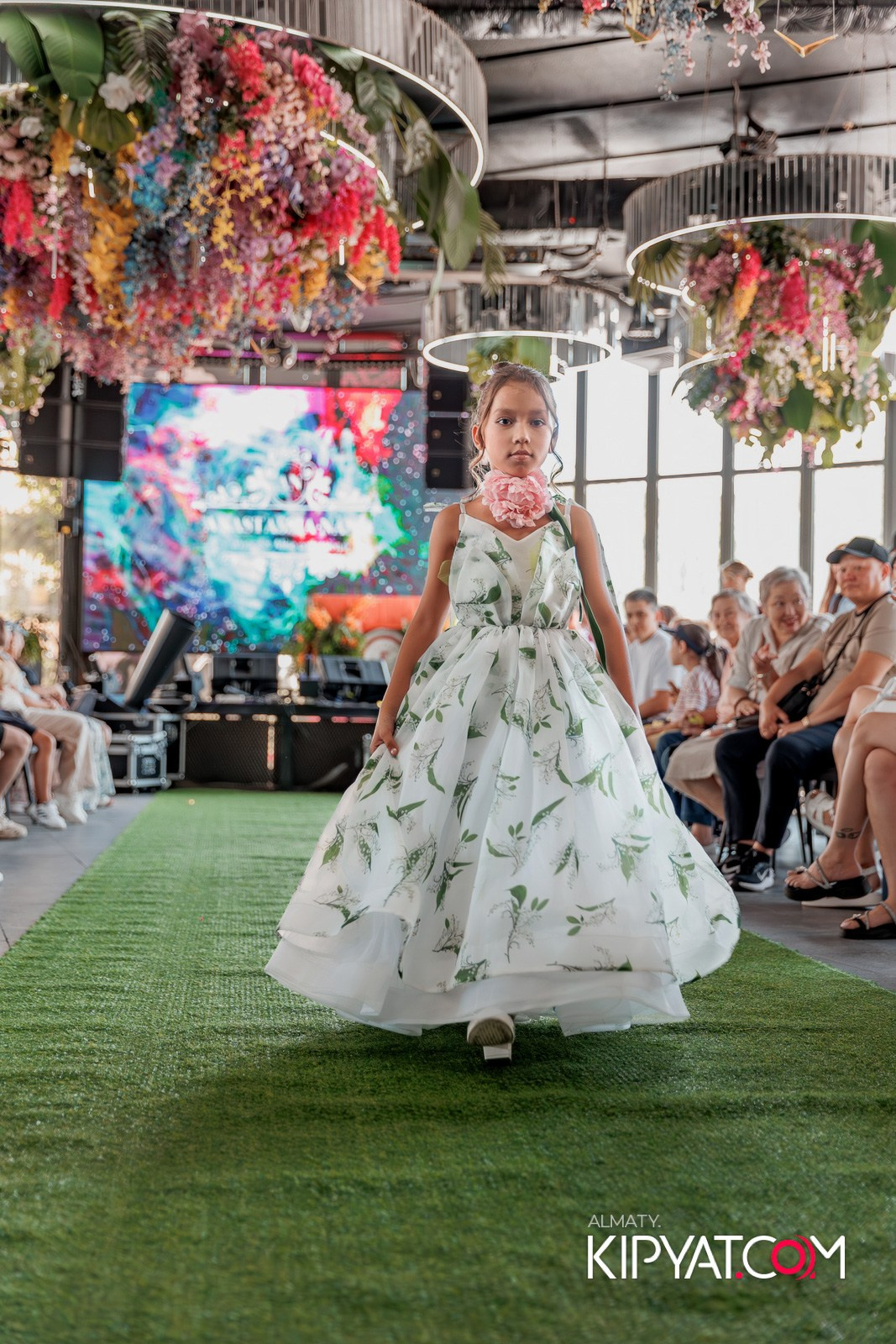 PROM KIDS FASHION SHOW. КИПЯТКОМ АЛМАТЫ!