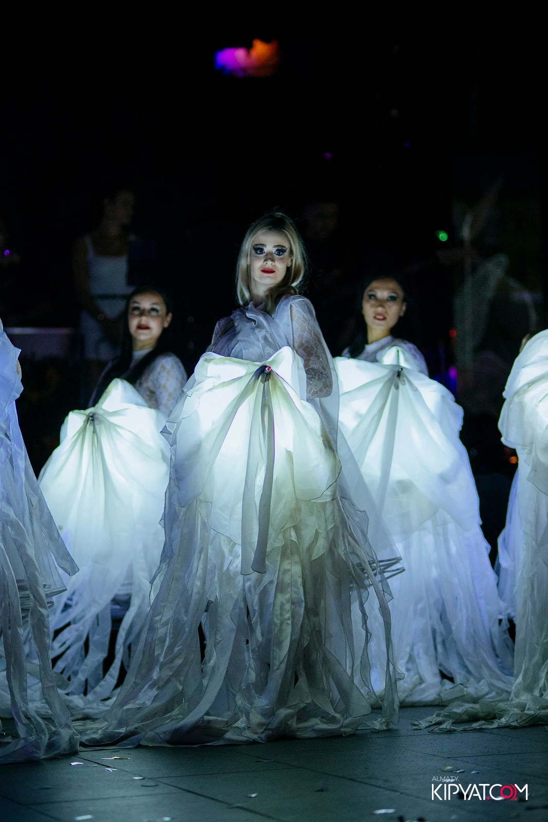 FRIENDS BAR & TERRACE. КИПЯТКОМ АЛМАТЫ!