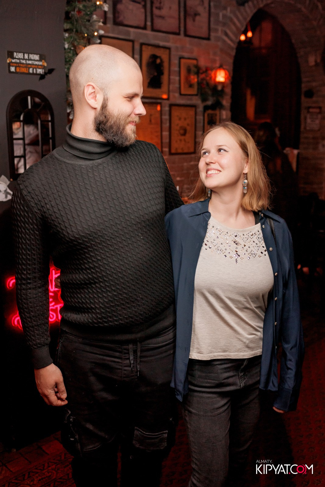 MERRY CREEPYSTMASS AND SPOOKY NEW YEAR — QUEEN OF THE DARKNESS BAR. КИПЯТКОМ АЛМАТЫ!