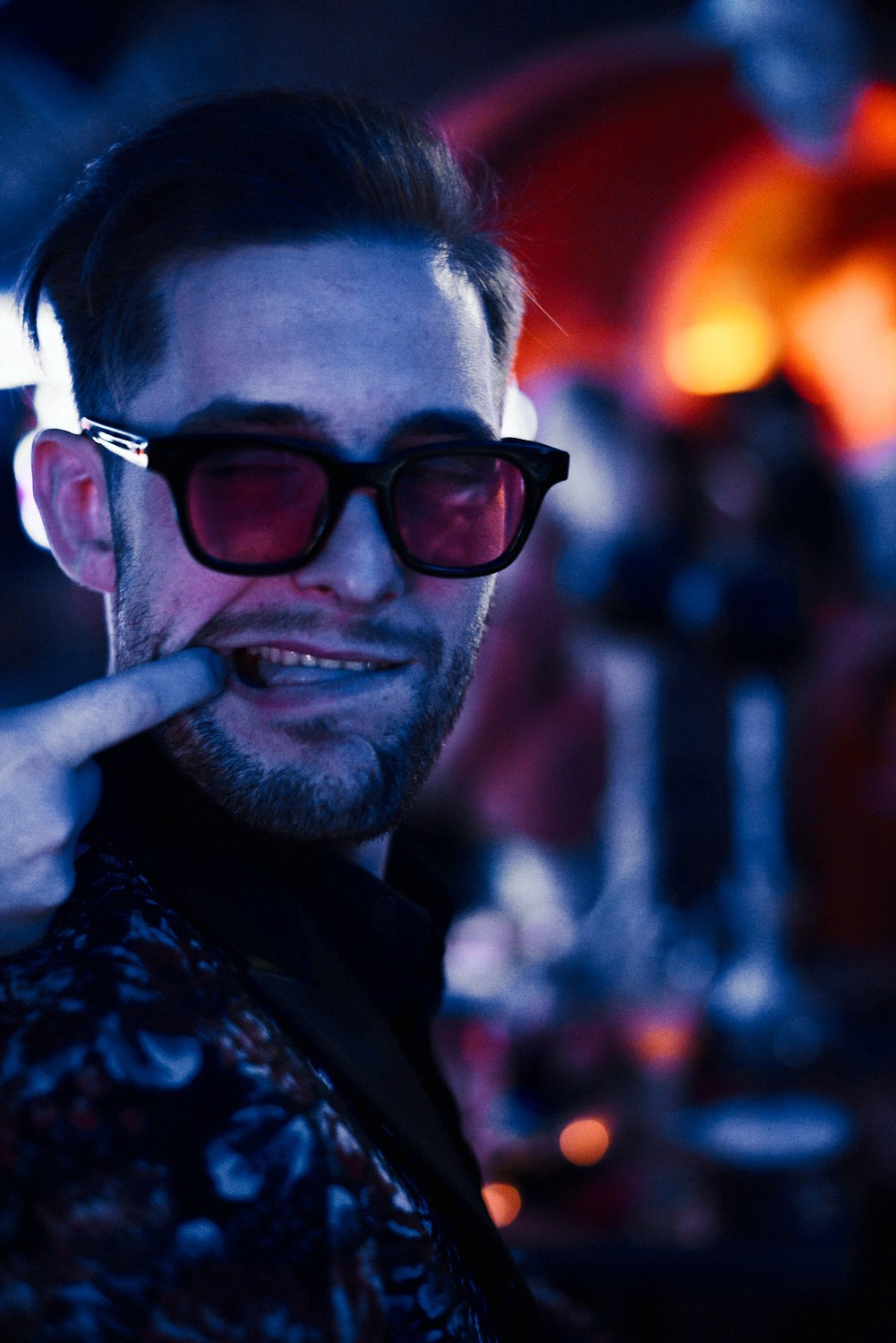 Фотограф Артём Савиных | Свадебная, репортажная, семейная съёмка Москва. Артём Савиных — профессиональный фотограф в Москве | Репортажи, свадьбы, портреты