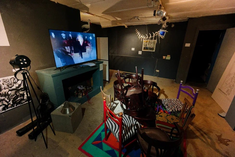 Пороги. Елизавета Иванова — независимый куратор, культуролог, исследователь художественных практик, художник