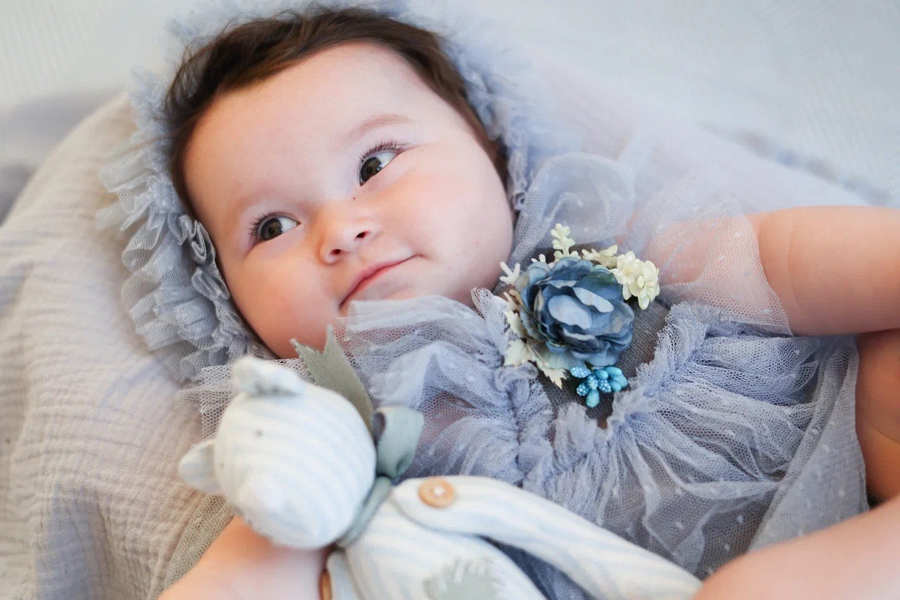 Фотосессия Мии в фиолетовом стиле. Фотограф ANNA GEREIHAN