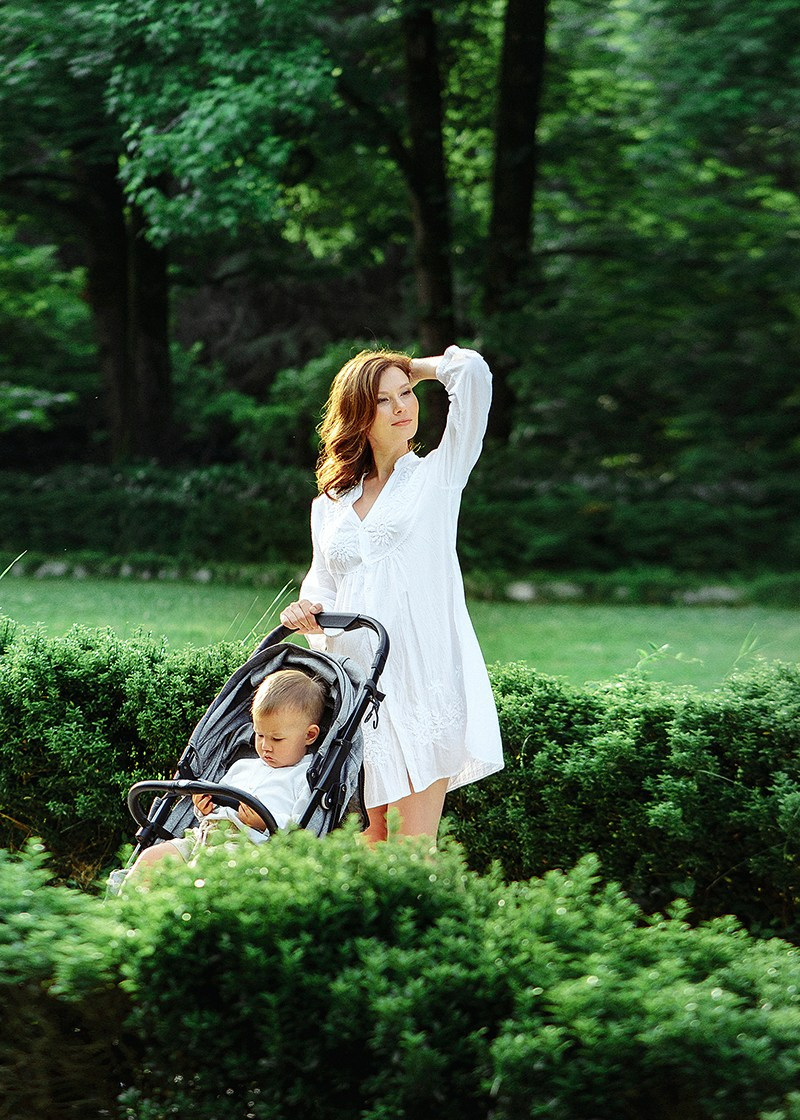 Семейная фотосессия в Сириусе и Адлере. Фотограф в Адлере, Сириусе, Красной Поляне — лавстори, семейные и индивидуальные фотосессии