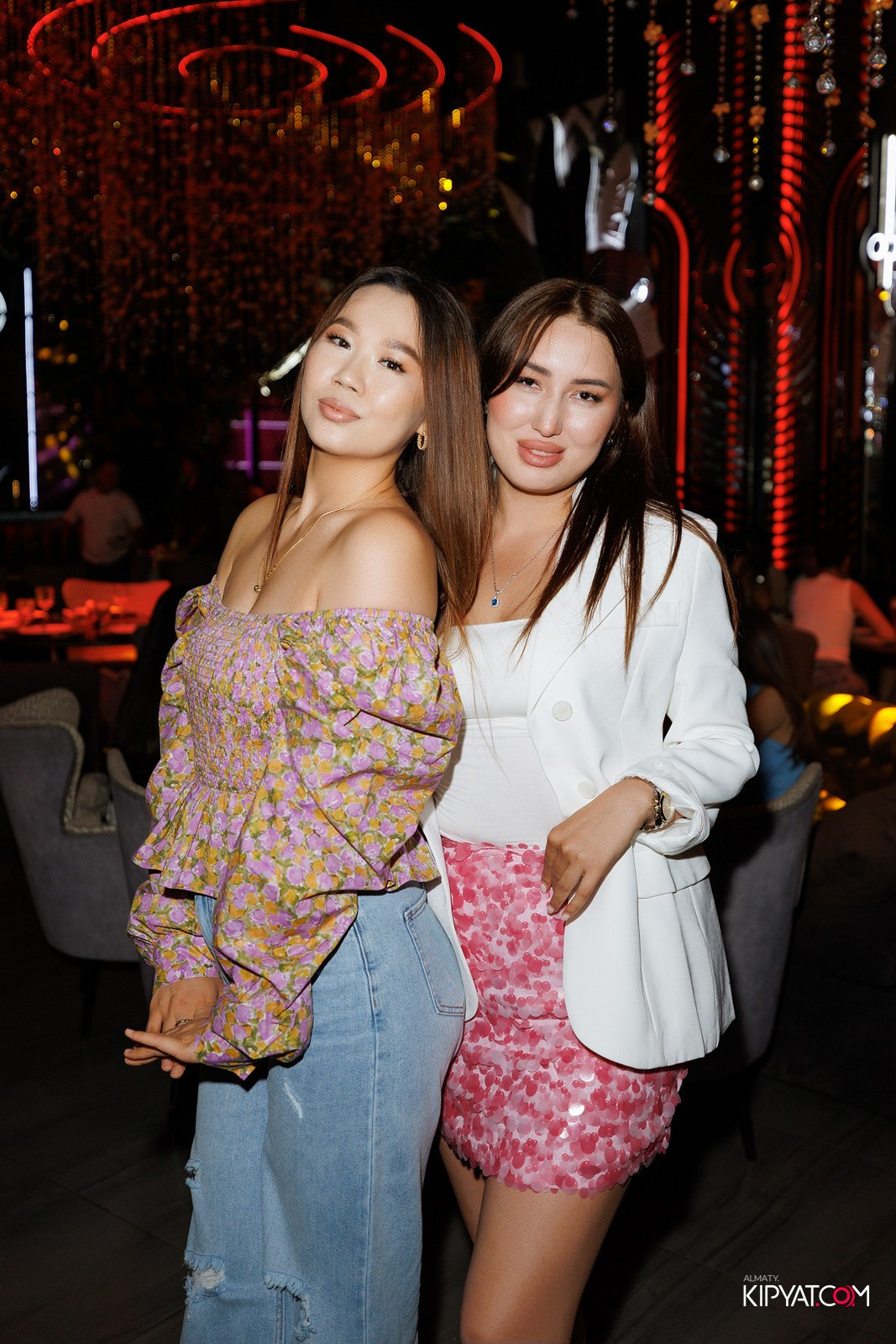 FRIENDS BAR & TERRACE. КИПЯТКОМ АЛМАТЫ! Фотосъемка мероприятий в Алматы