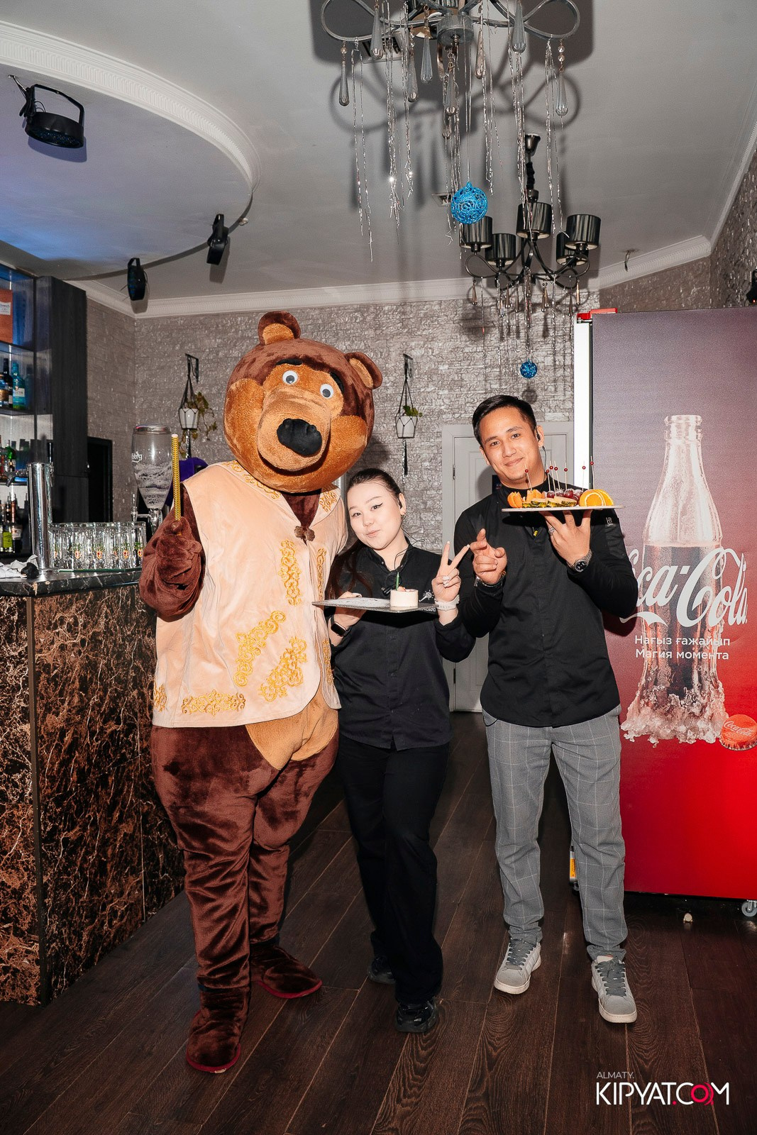 УХО И МЕДВЕДЬ НА ГАГАРИНА. КИПЯТКОМ АЛМАТЫ! Фотосъемка мероприятий в Алматы