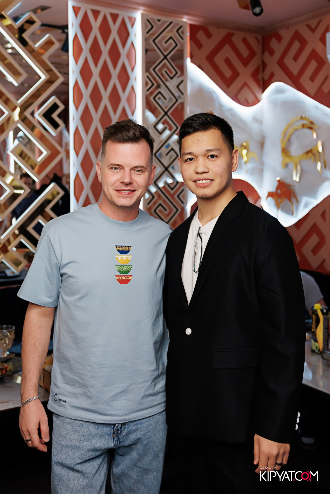 УХО И МЕДВЕДЬ НА ГАГАРИНА. КИПЯТКОМ АЛМАТЫ!