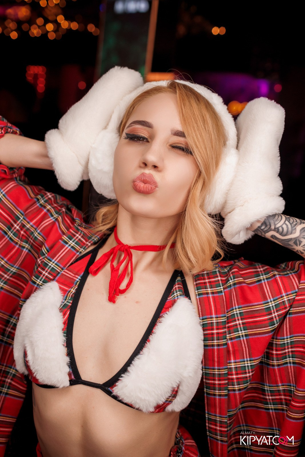 FITNESS ЁЛКА в ночном клубе SANTA BARBARA. КИПЯТКОМ АЛМАТЫ!