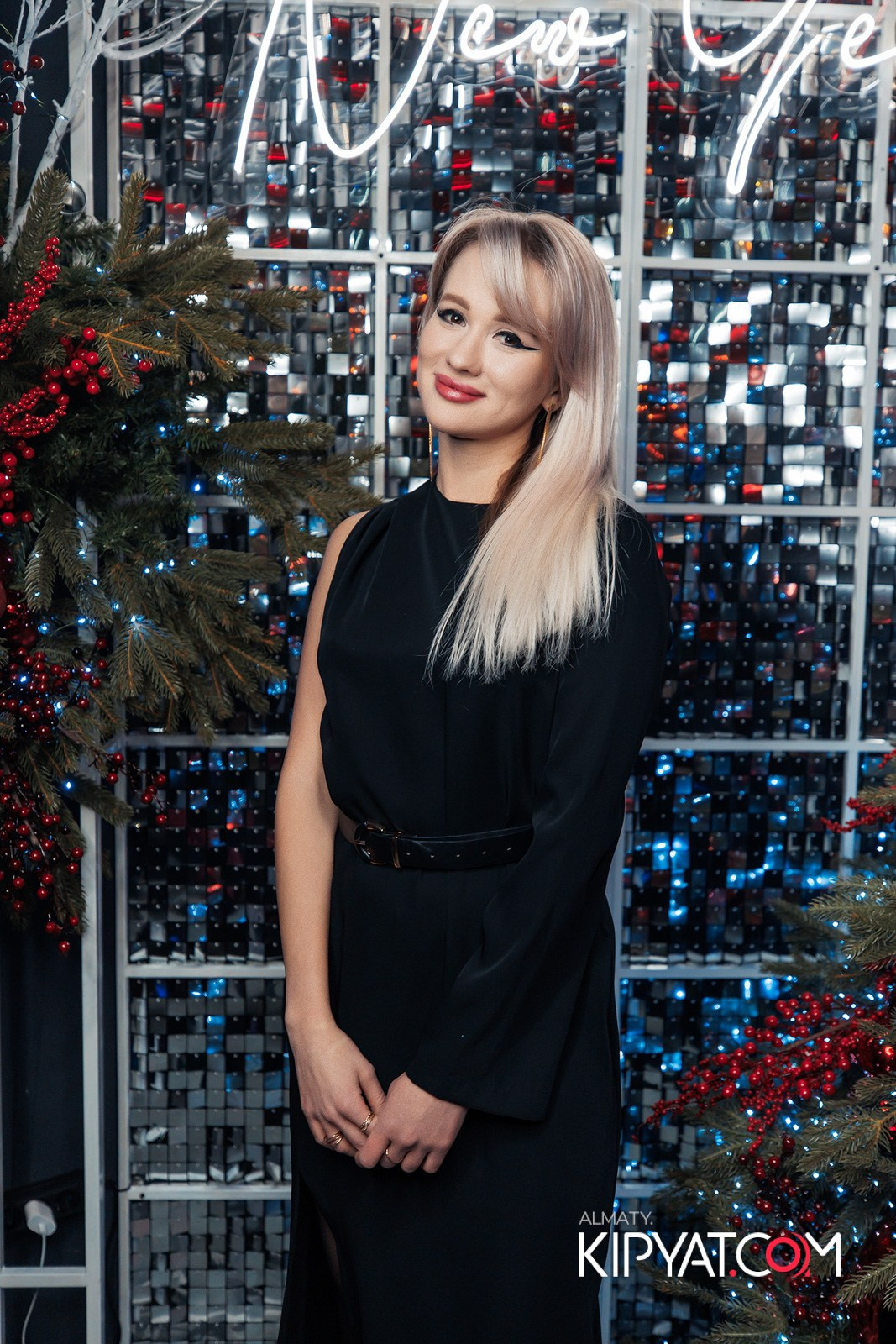 FRIENDS BAR & TERRACE. КИПЯТКОМ АЛМАТЫ!