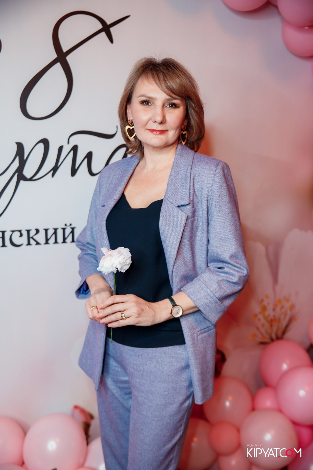 ГРУЗИНСКИЙ ДВОР НА КАБАНБАЙ БАТЫРА. КИПЯТКОМ АЛМАТЫ!