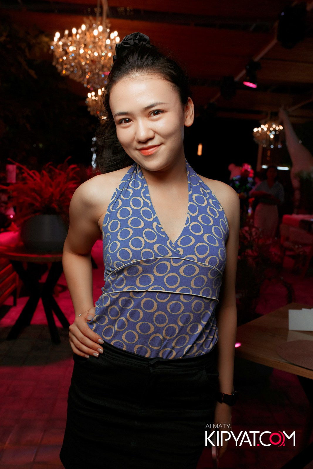 FRIENDS BAR & TERRACE. КИПЯТКОМ АЛМАТЫ!