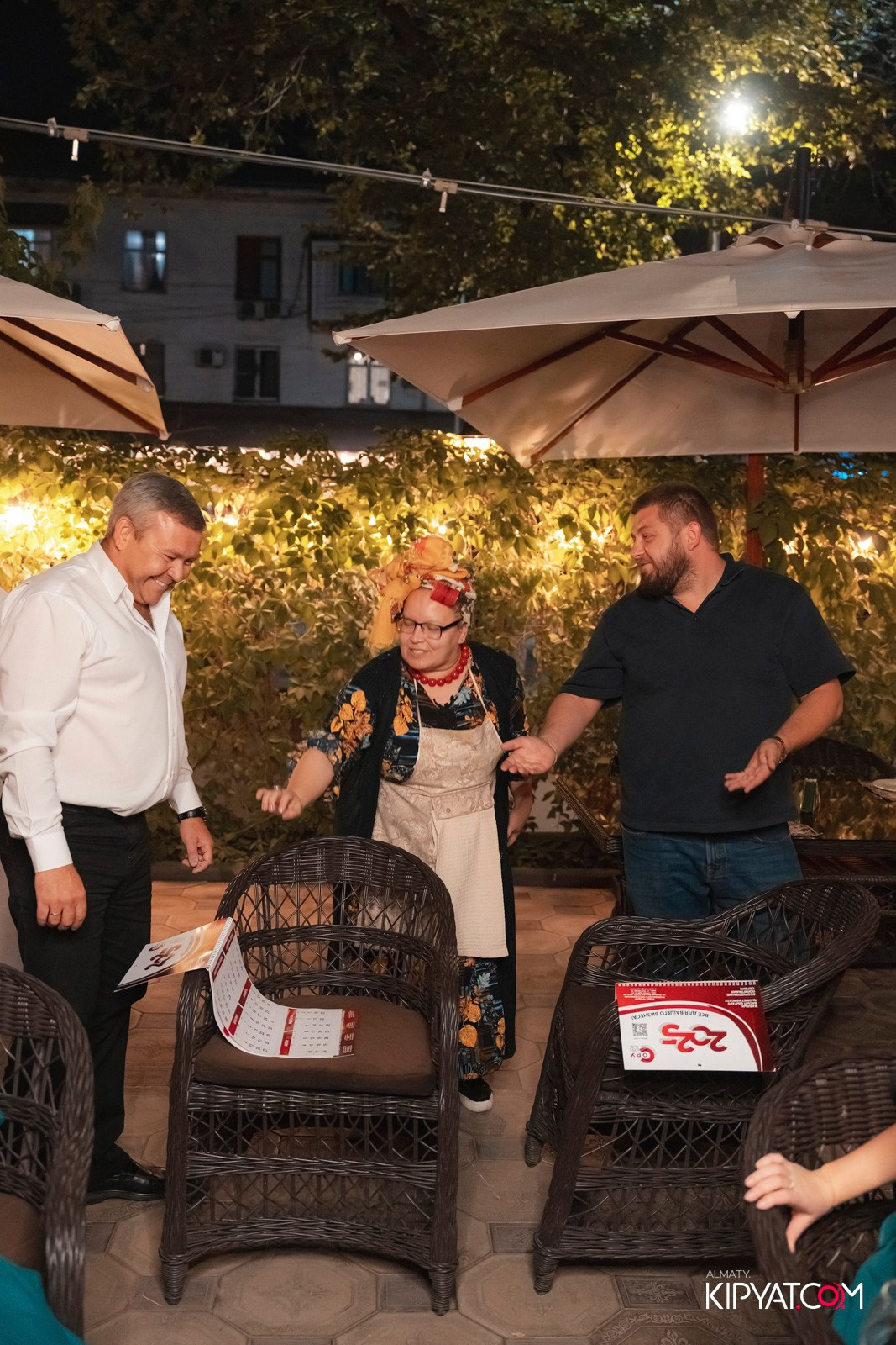 ШУФУТИНОВ ДЕНЬ В РЕСТОРАНЕ МАРЬИНА РОЩА. КИПЯТКОМ АЛМАТЫ!