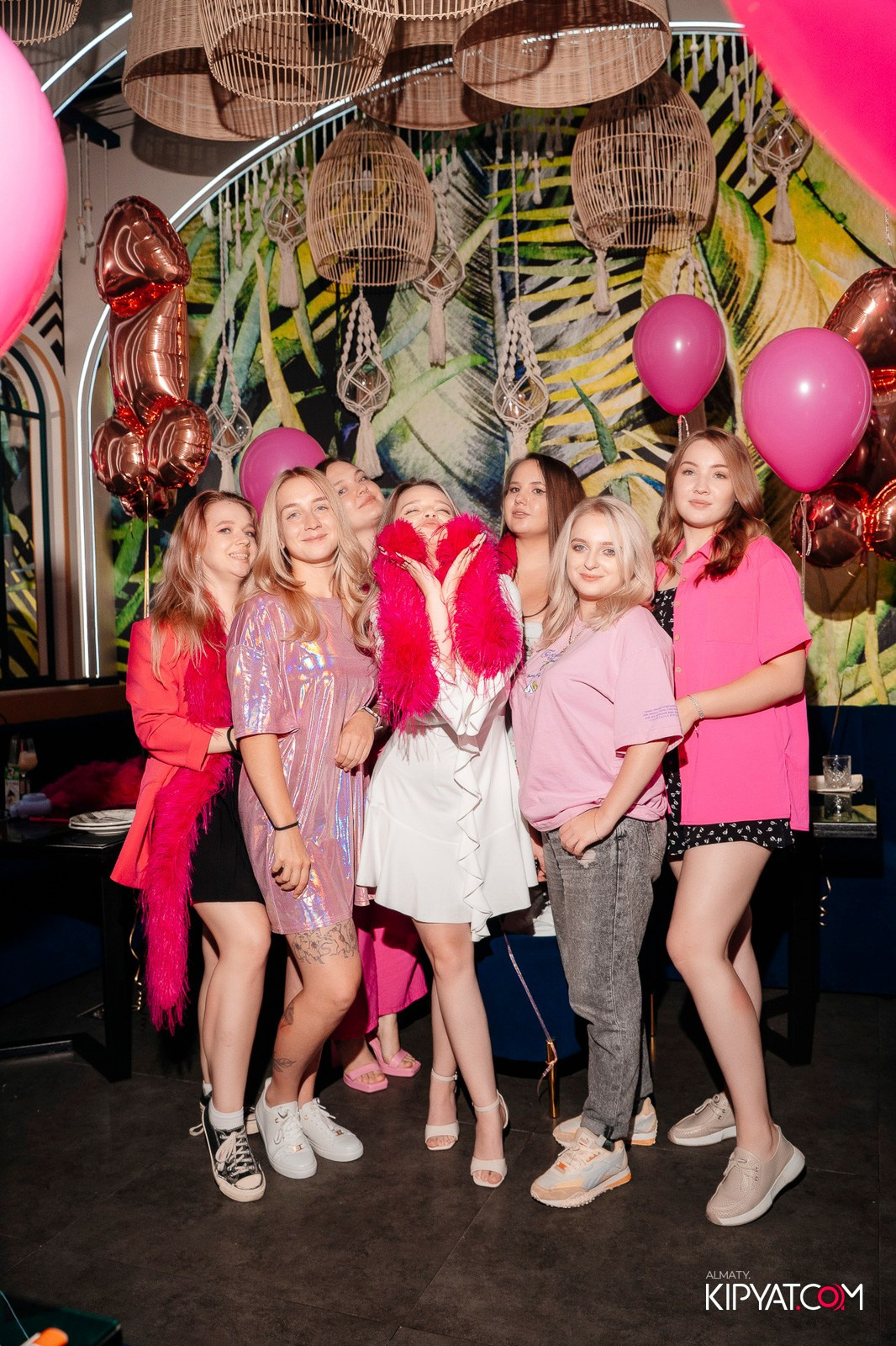 MOOD KARAOKE & TERRACE. КИПЯТКОМ АЛМАТЫ!