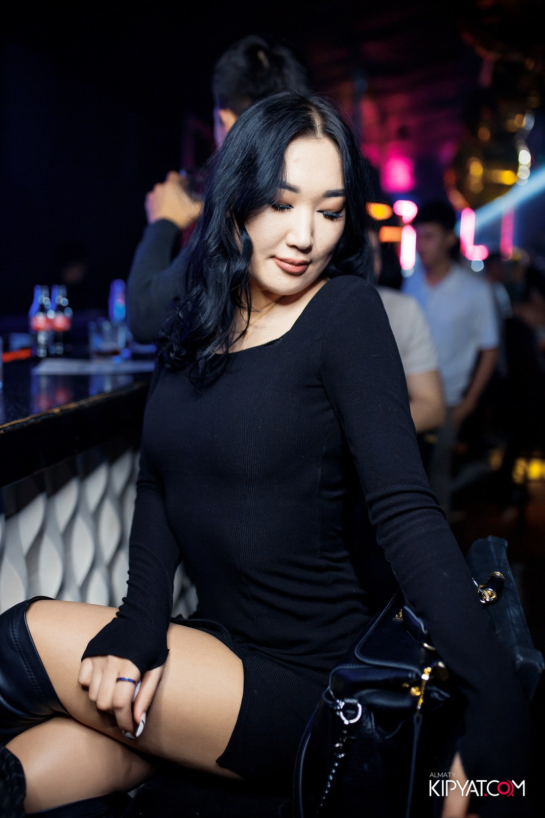 UYAT EMES BAR. КИПЯТКОМ АЛМАТЫ!