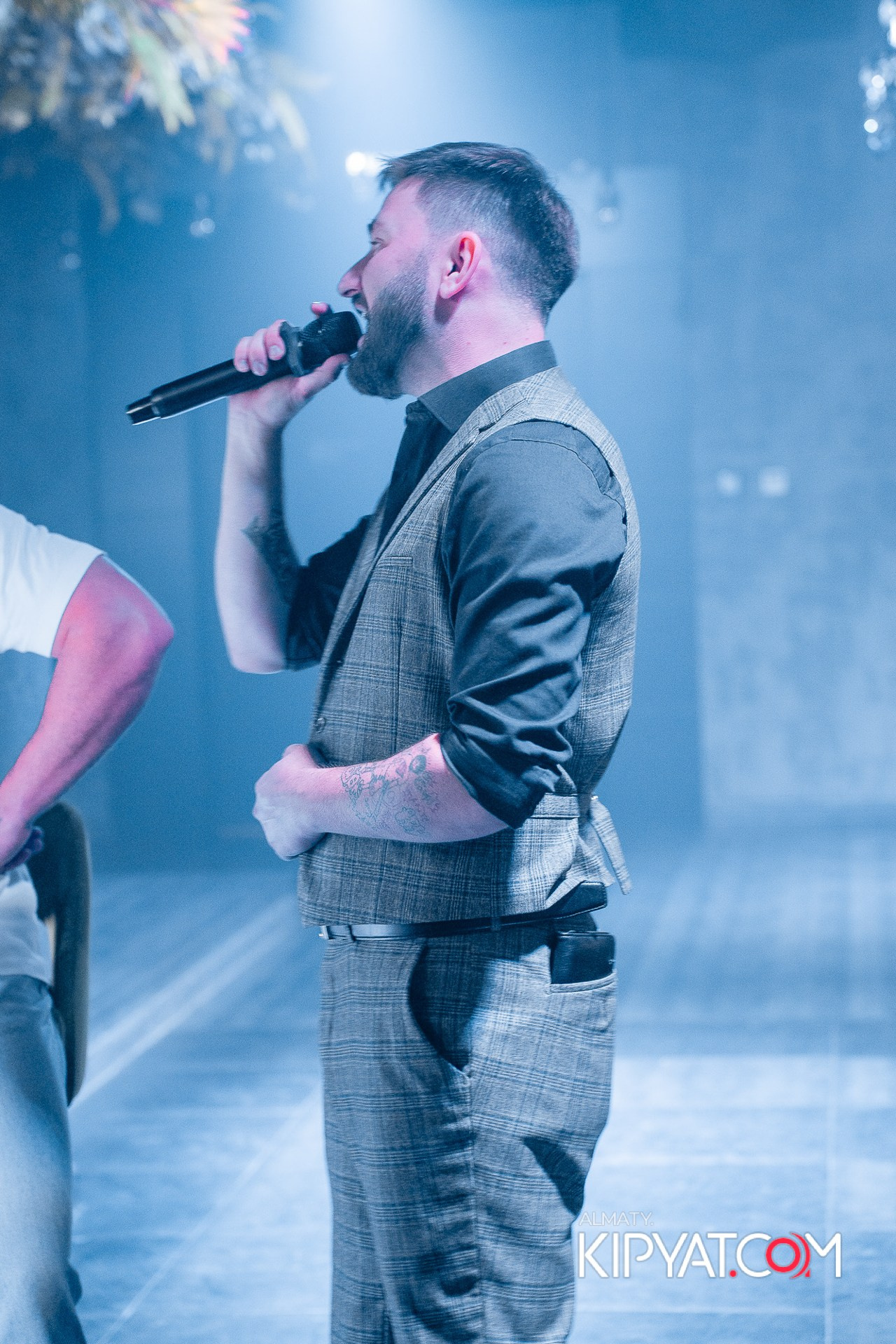 ДОРОГАЯ, Я НА ПИЛ. КИПЯТКОМ АЛМАТЫ!