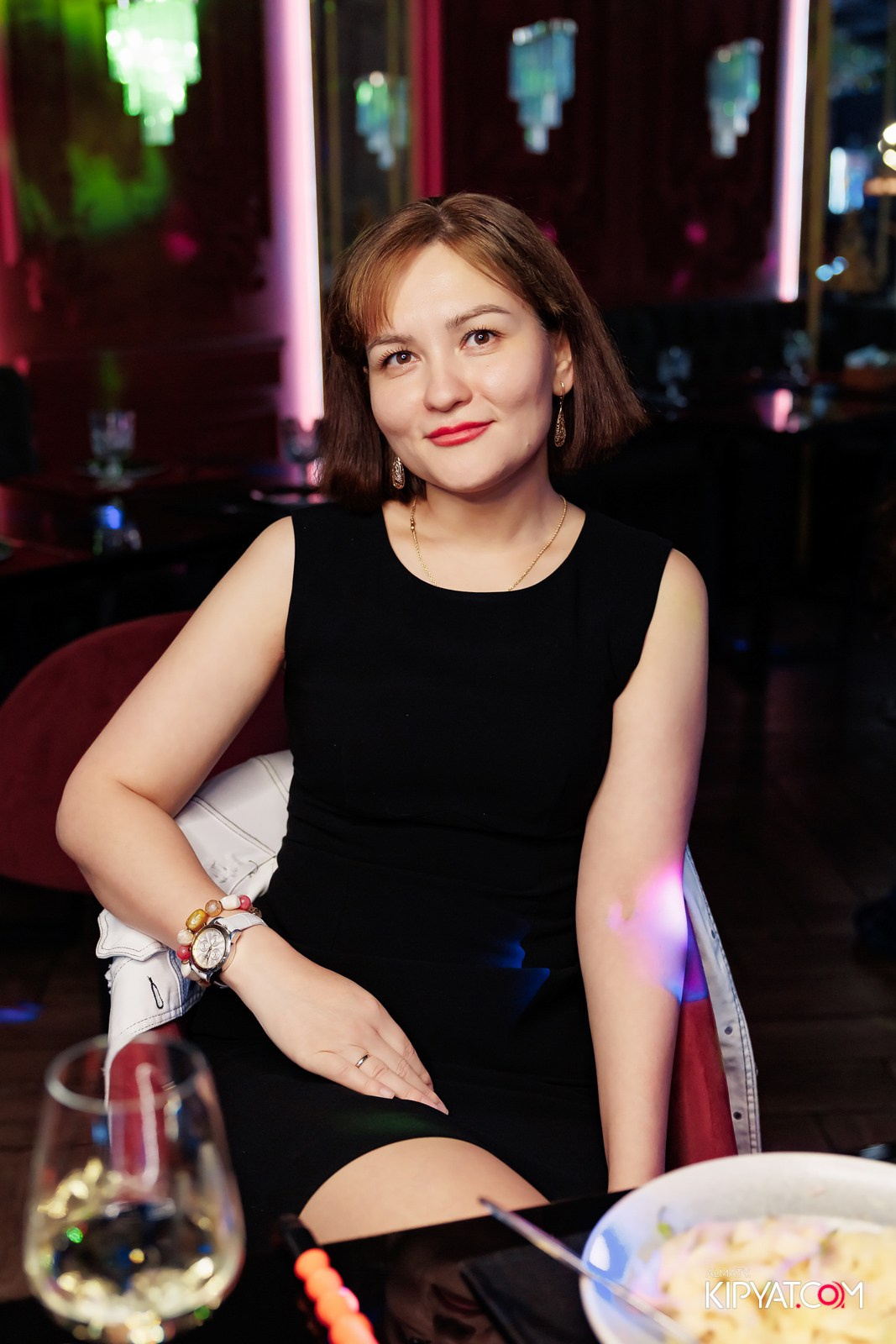 ЗАЯ, НА БИС. КИПЯТКОМ АЛМАТЫ!