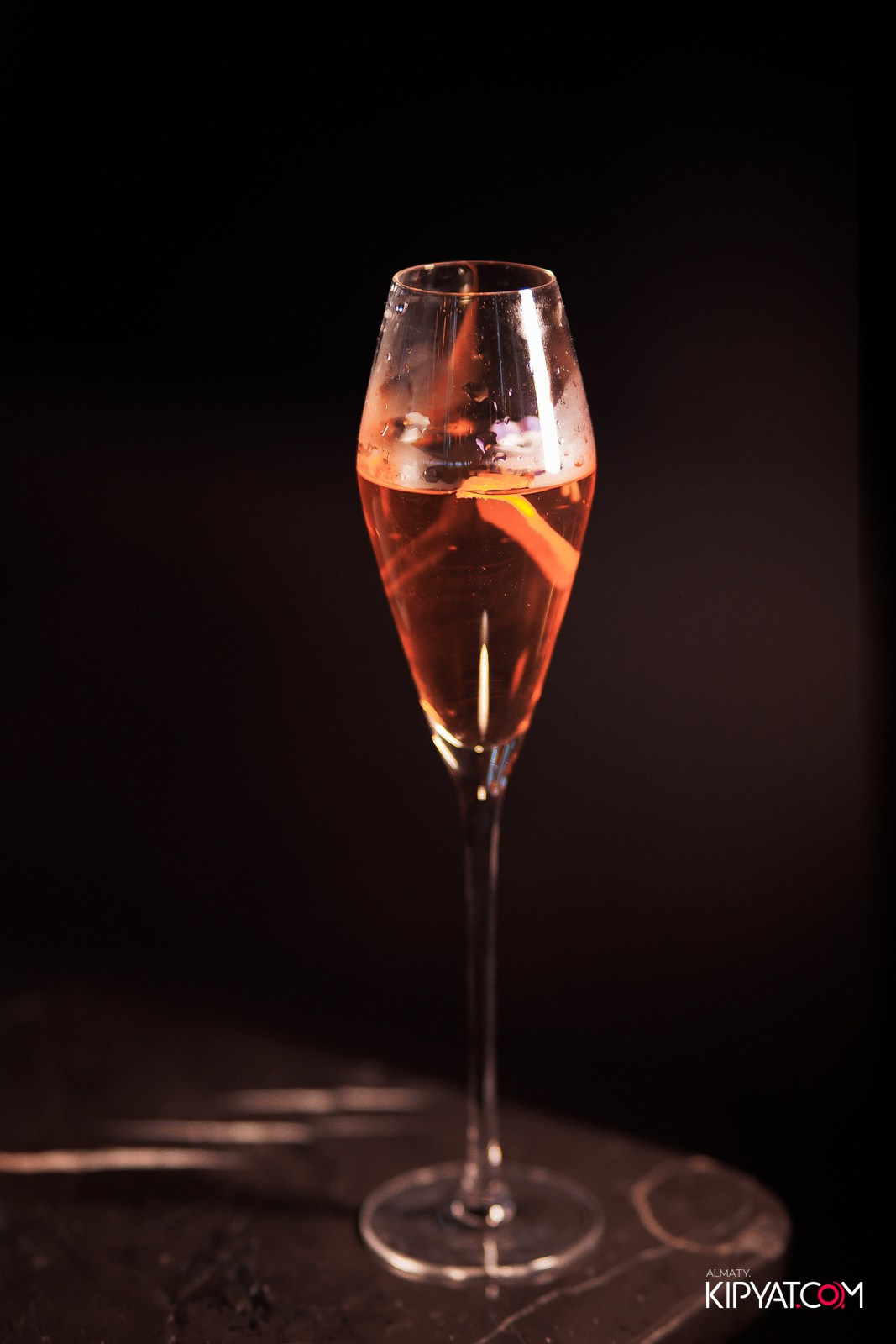 FRIENDS BAR & TERRACE. КИПЯТКОМ АЛМАТЫ!