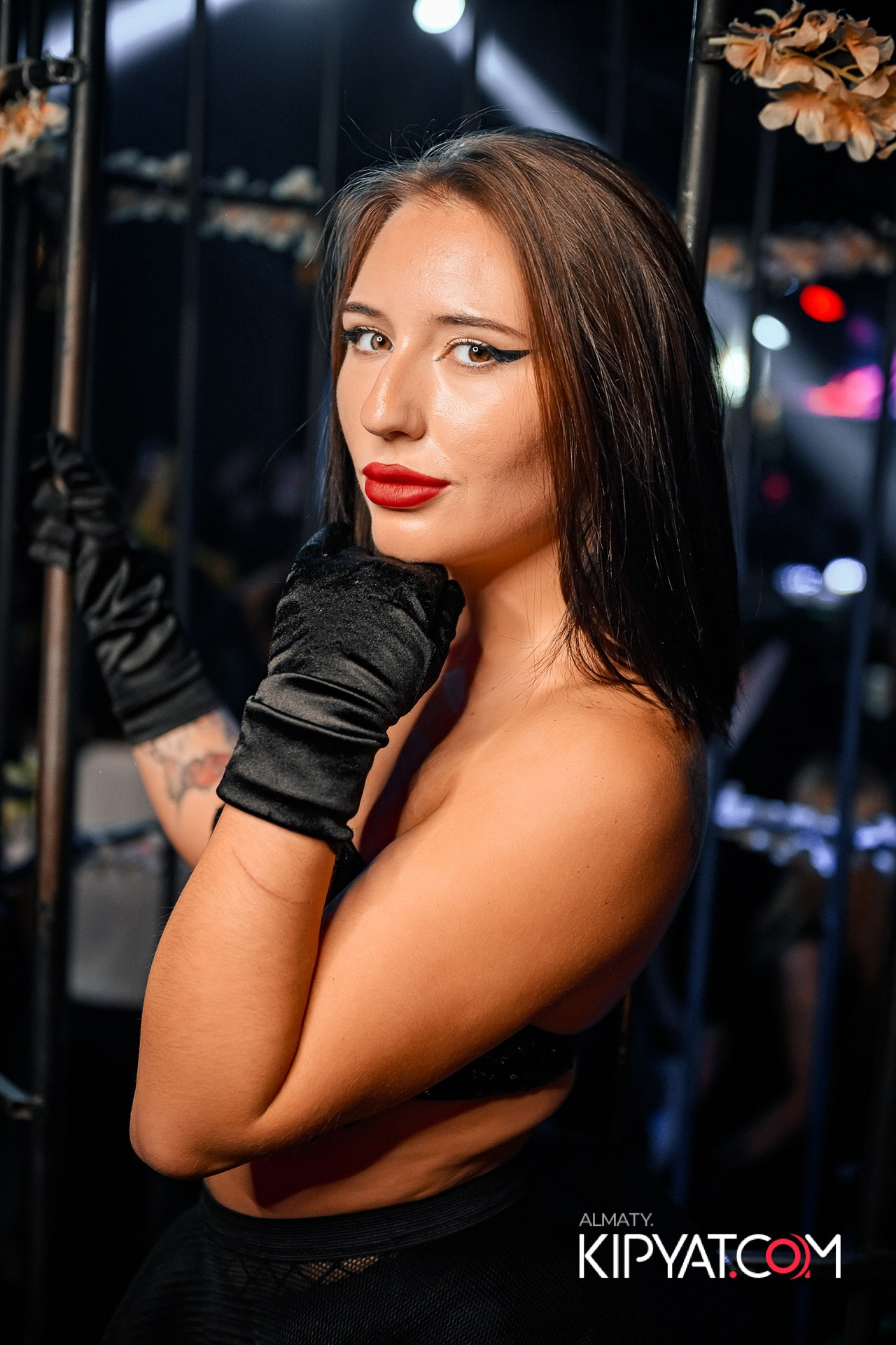 UYAT EMES BAR. КИПЯТКОМ АЛМАТЫ!