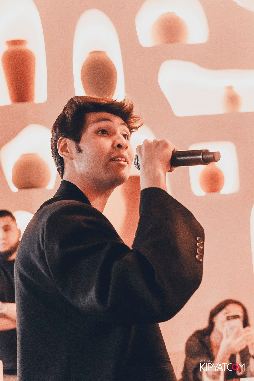 THE BROOKLN B MOOD KARAOKE & TERRACE. КИПЯТКОМ АЛМАТЫ!