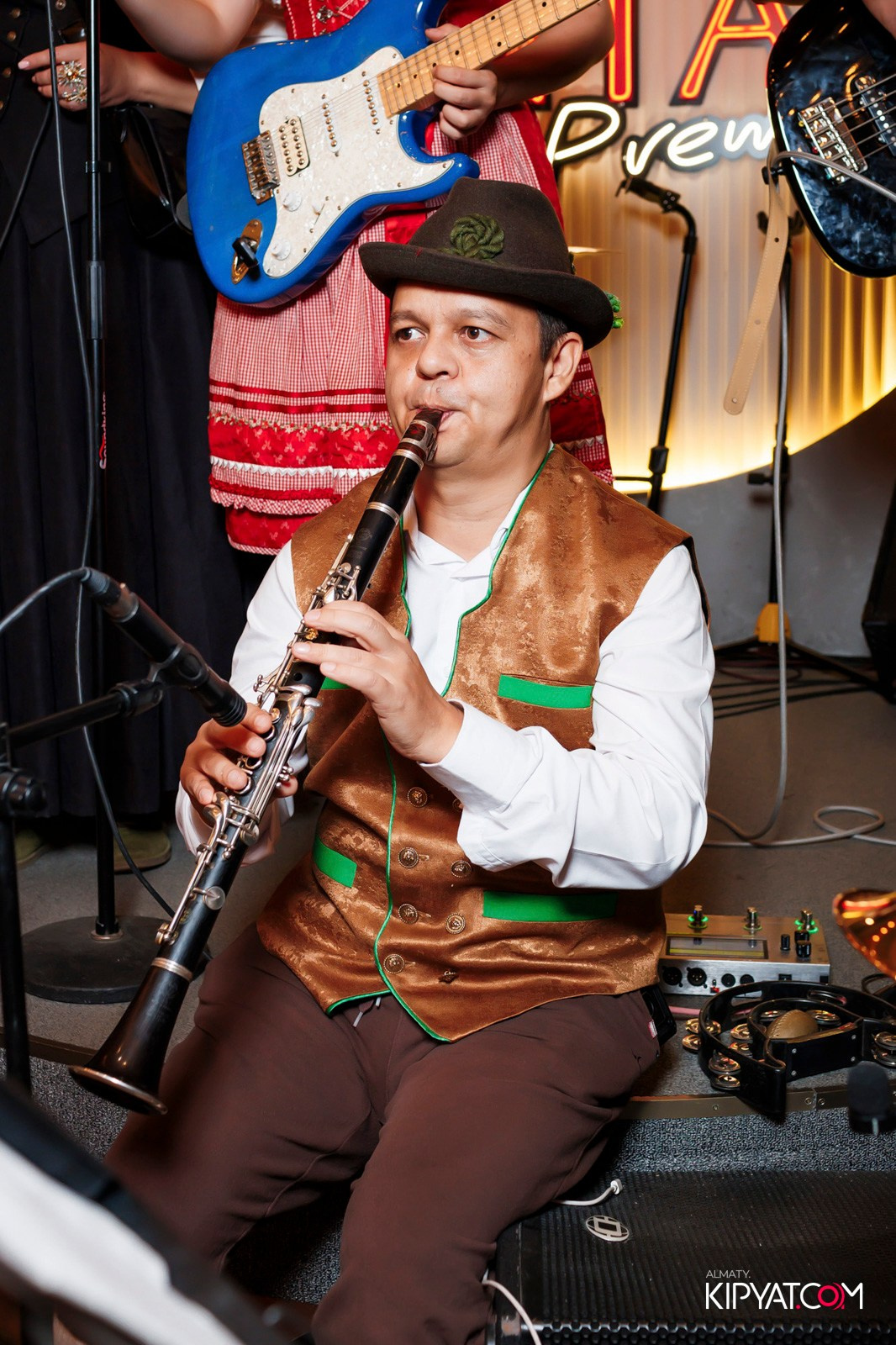 OKTOBERFEST-ПИНТА PREMIUM. КИПЯТКОМ АЛМАТЫ!