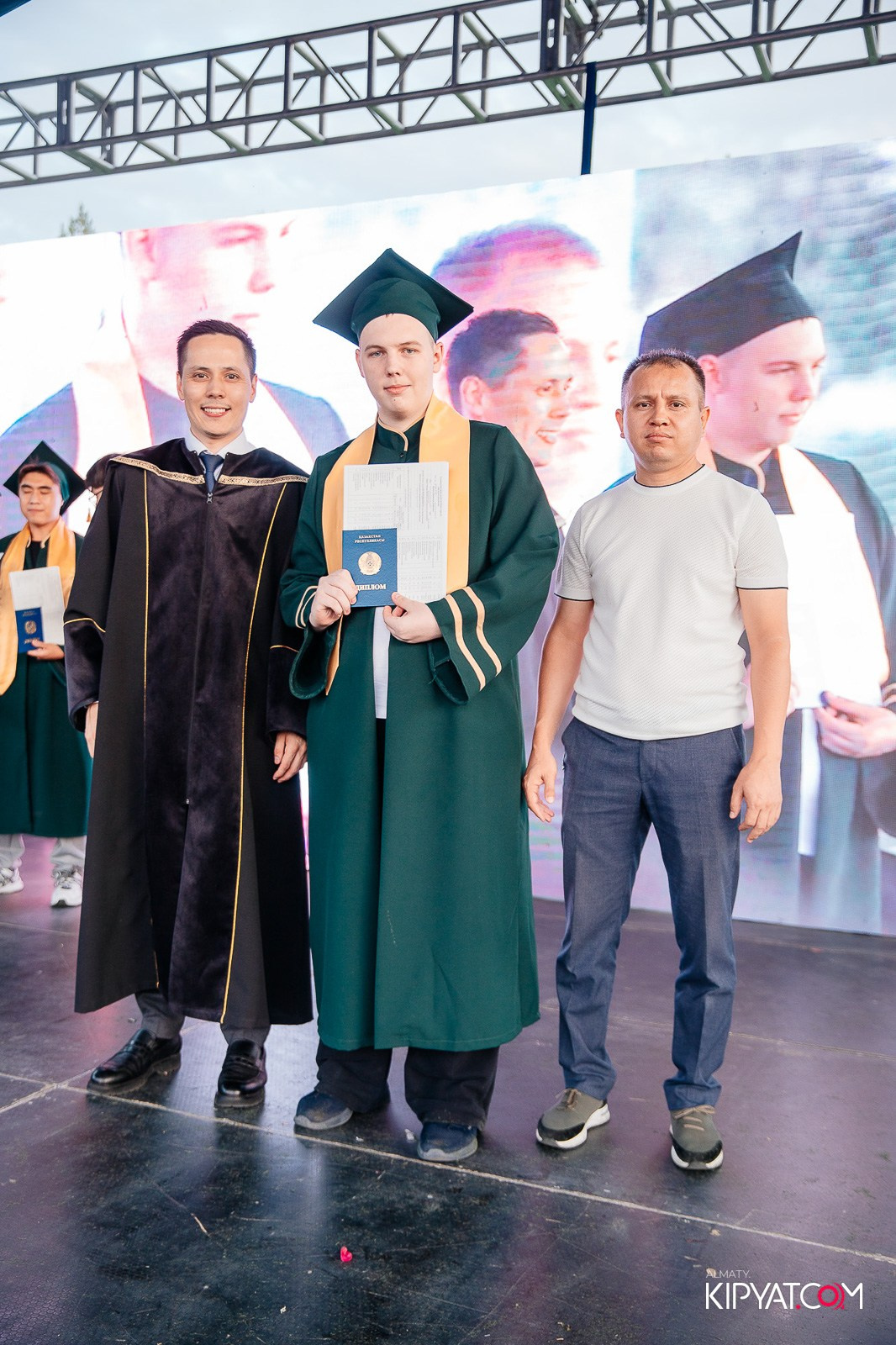 ВРУЧЕНИЕ ДИПЛОМОВ — НАРХОЗ КОЛЛЕДЖ. Part 4. КИПЯТКОМ АЛМАТЫ!