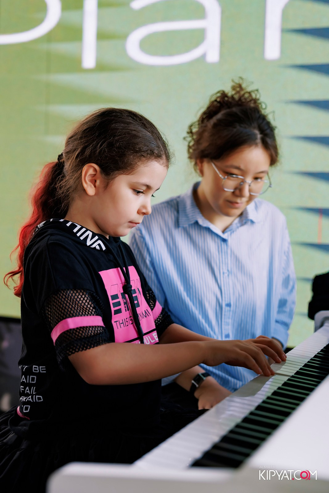 ОТЧЕТНЫЙ КОНЦЕРТ СТУДИИ «SUNPIANO». КИПЯТКОМ АЛМАТЫ!