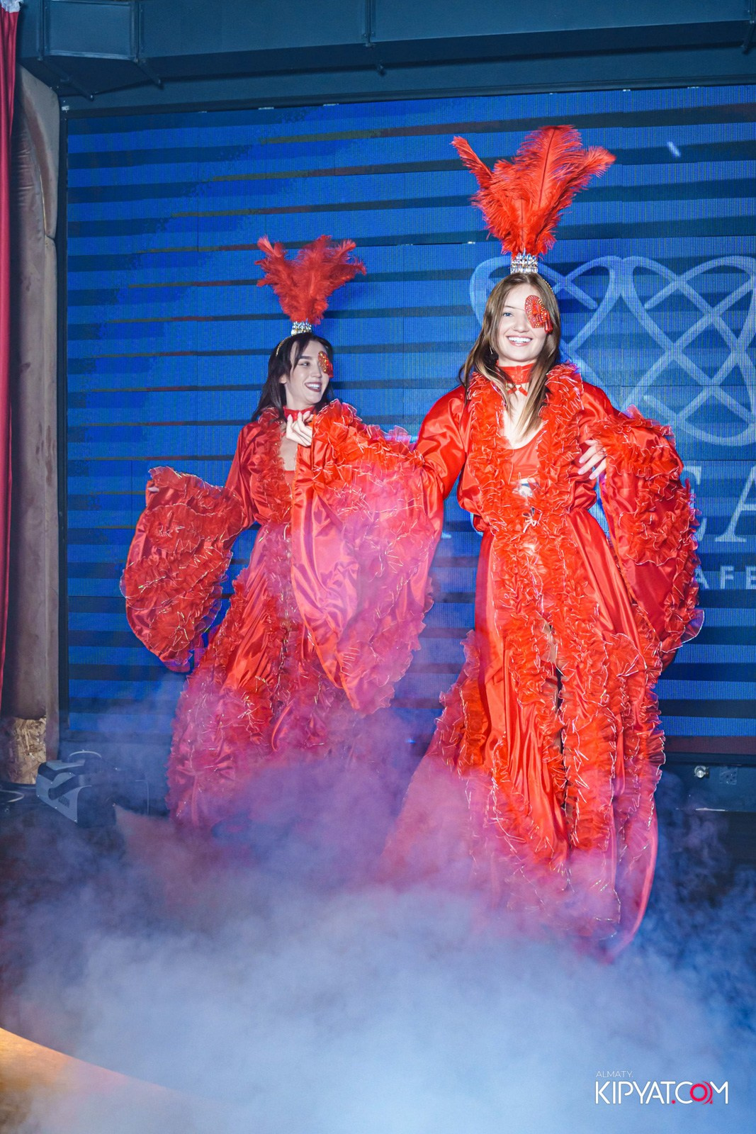 LAUREATE KARAOKE HALL. КИПЯТКОМ АЛМАТЫ!