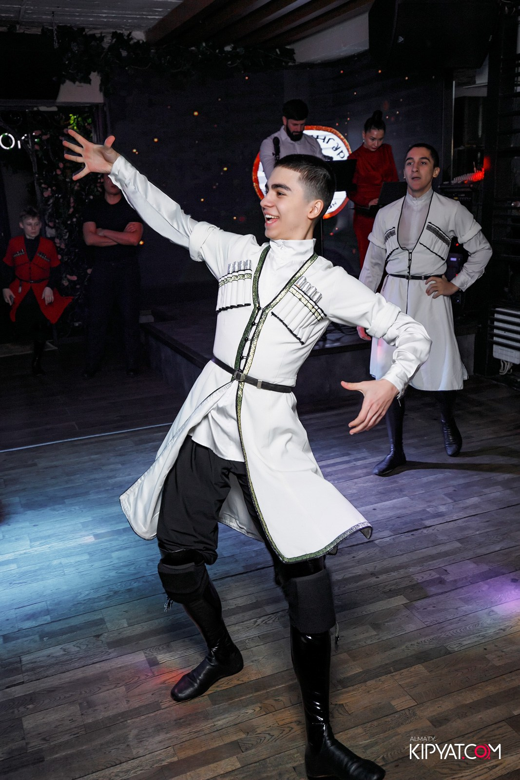ВАХТАНГУРИ. КИПЯТКОМ АЛМАТЫ! Фотосъемка мероприятий в Алматы