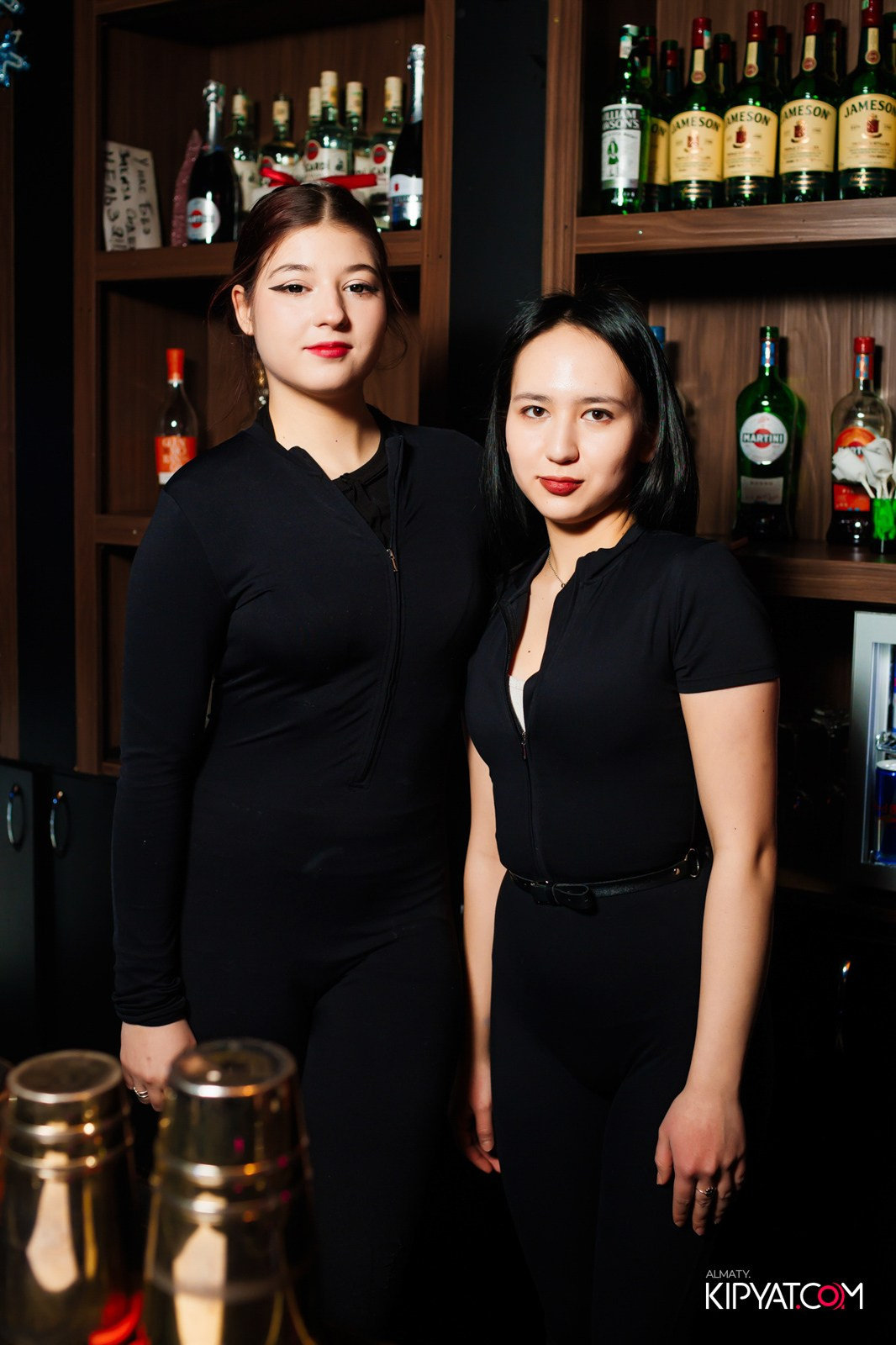 UYAT EMES BAR. КИПЯТКОМ АЛМАТЫ!